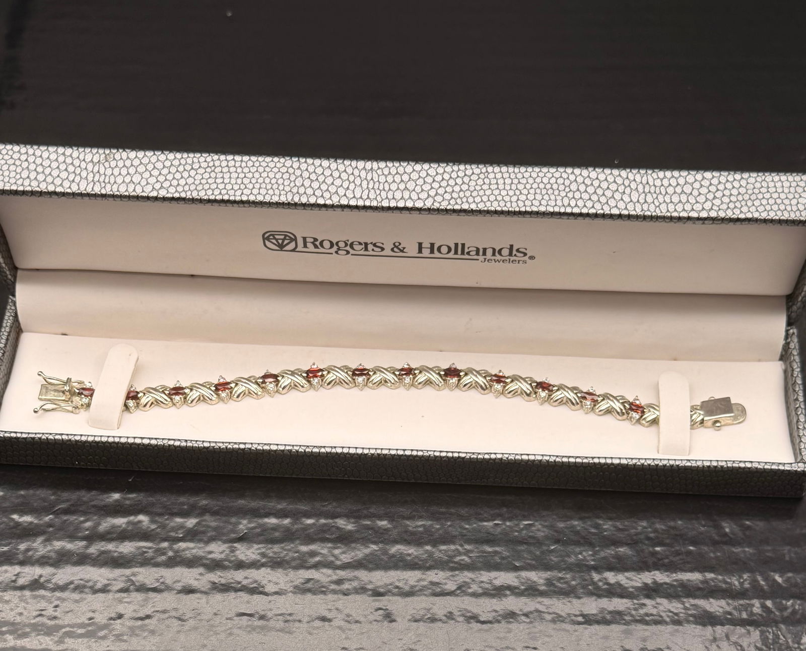 Sterling Silver Garnet Link Bracelet – Rogers & Hollands (1 of 2)