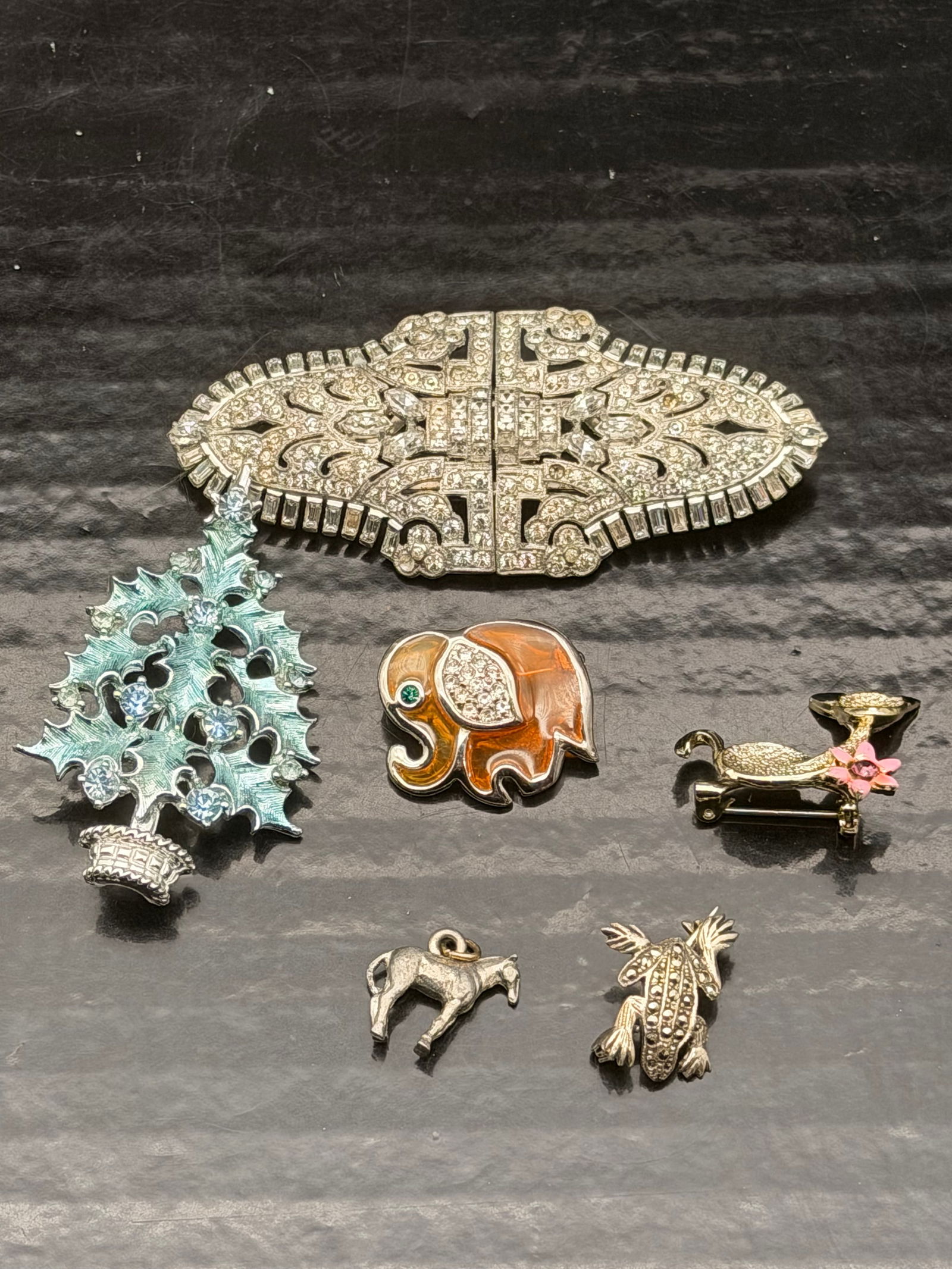 Vintage Brooch & Charm Mixed Lot – 6 Pieces – Rhinestones, Enamel, Holiday Tree, Elephant, Bird, (1 of 3)