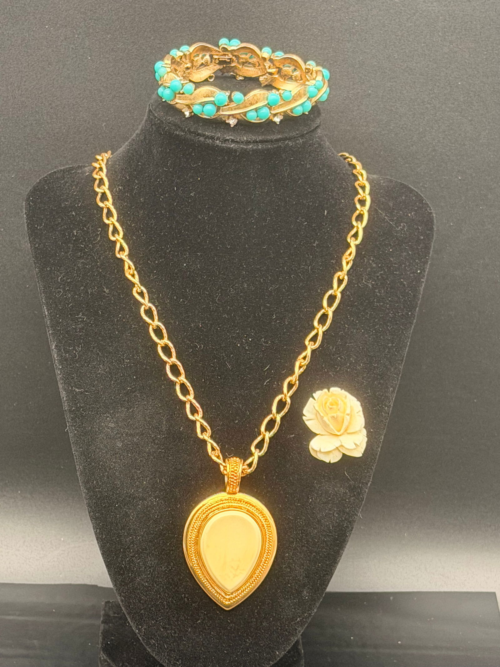 Vintage Designer Jewelry Set – Monet Necklace, Trifari Bracelet, Wells 14KGF Rose Brooch – 94g (1 of 9)