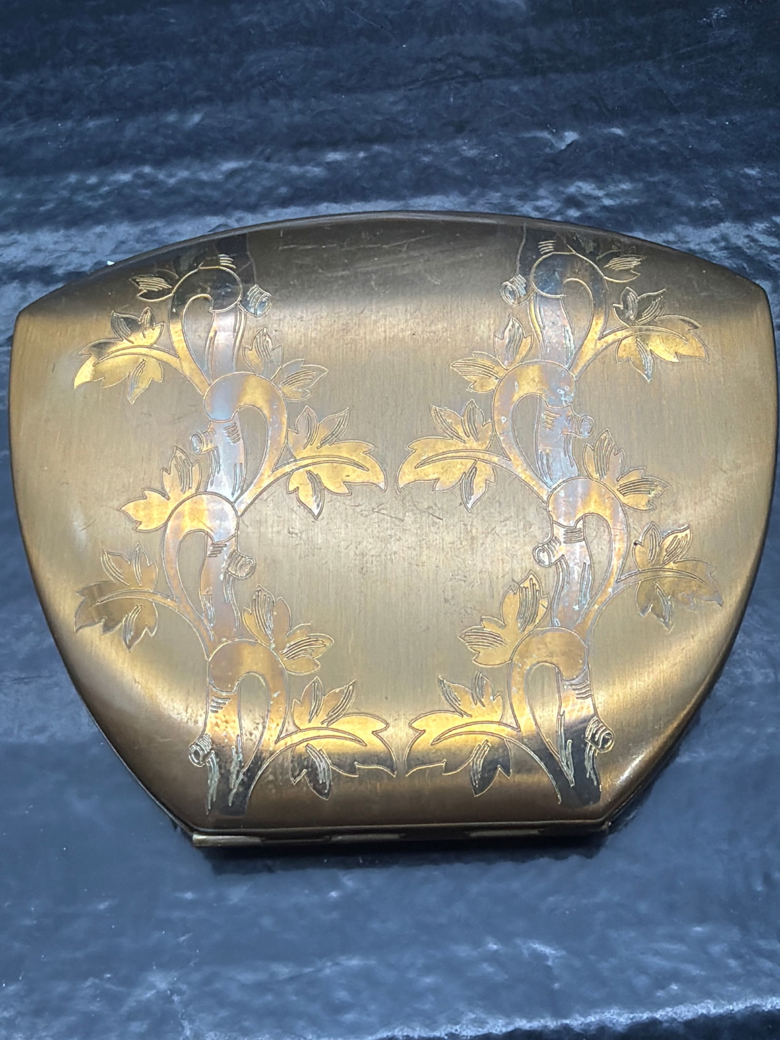 Vintage Elgin American Gold-Tone Compact (107g) (1 of 4)