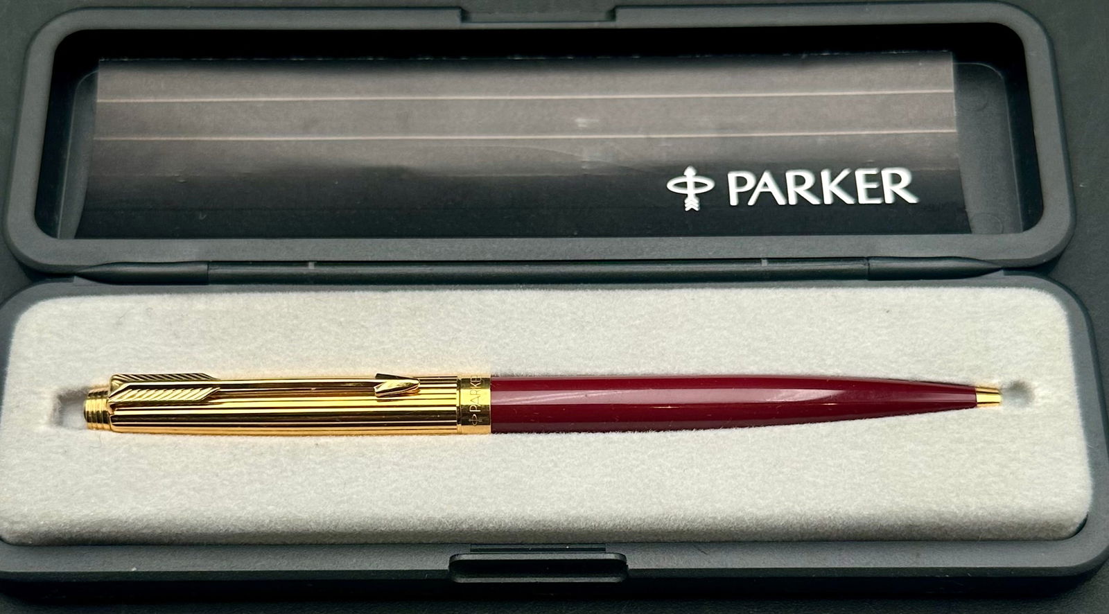 Vintage Parker Jotter Ballpoint – Red Barrel & Gold Arrow Cap – w/ Case (1 of 15)