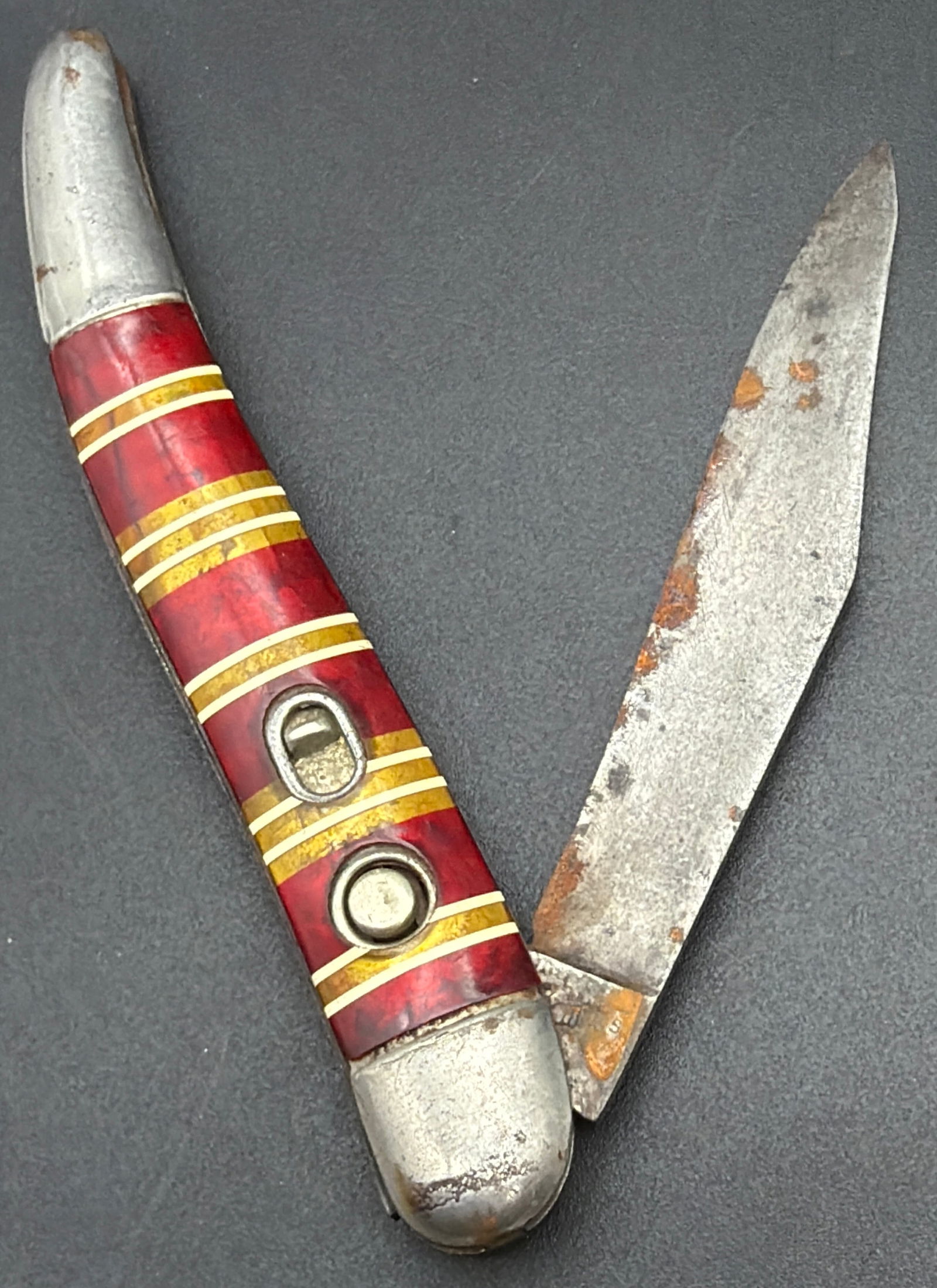 Vintage Hammer Brand Imperial Serpentine Jack Pocket Knife – Red Candystripe Celluloid – (1 of 6)