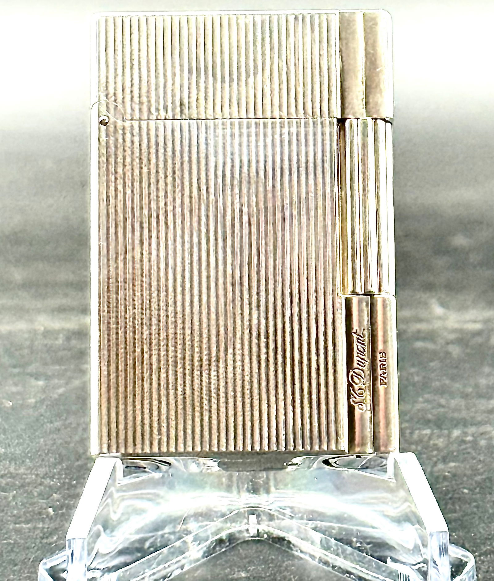 Vintage S.T. Dupont lighter. (1 of 9)