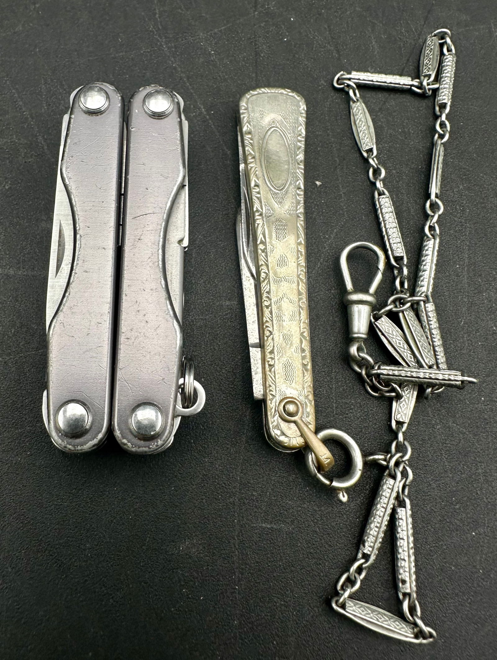 2-Piece Lot: Vintage USA Gentleman’s Pocket Knife w/ Chain + Leatherman Squirt P4 Multi-Tool (1 of 9)