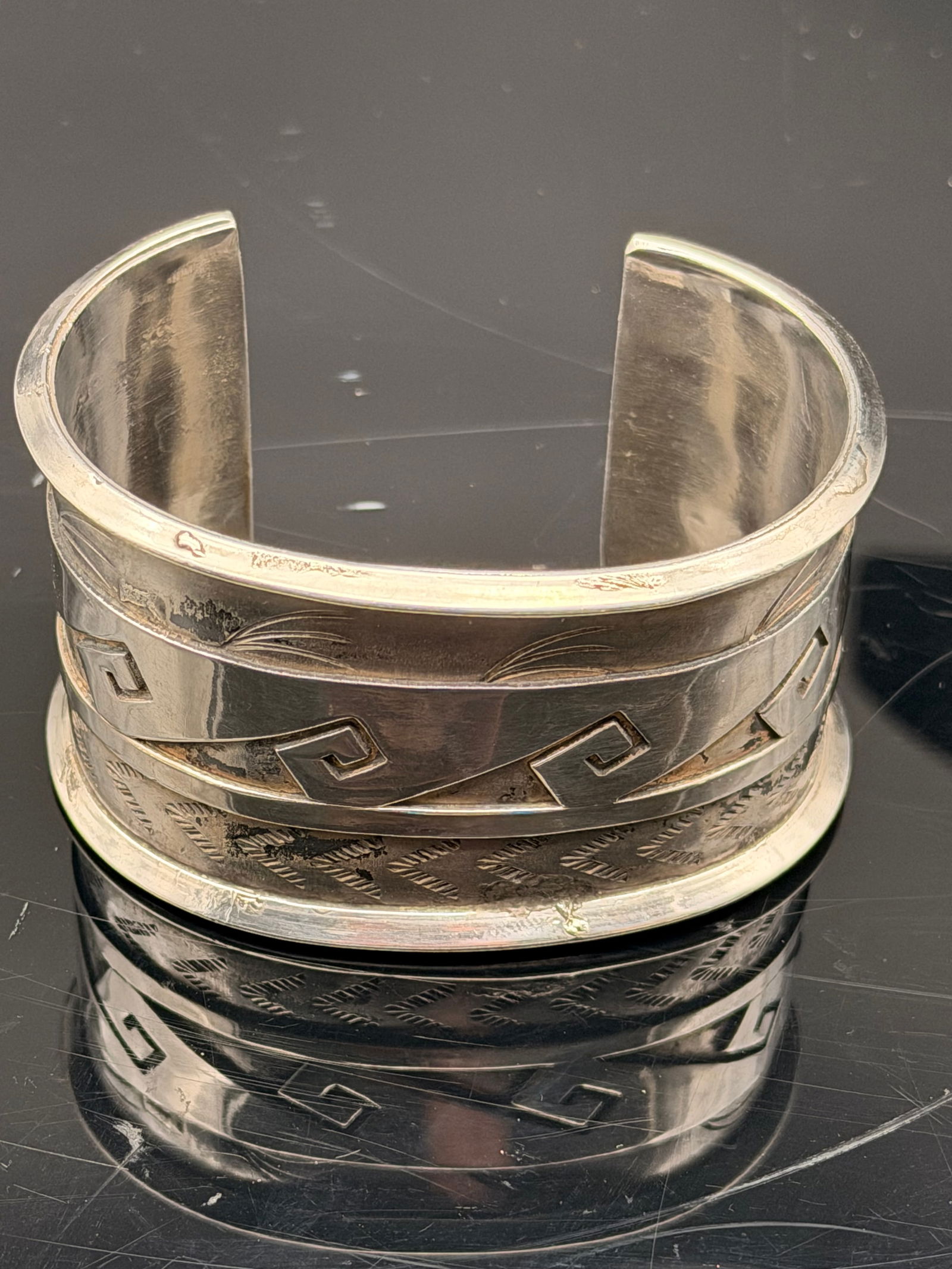 Vintage Navajo Sterling Silver Wide Cuff Bracelet – 76g Hand-Stamped Southwest Design (1 of 7)