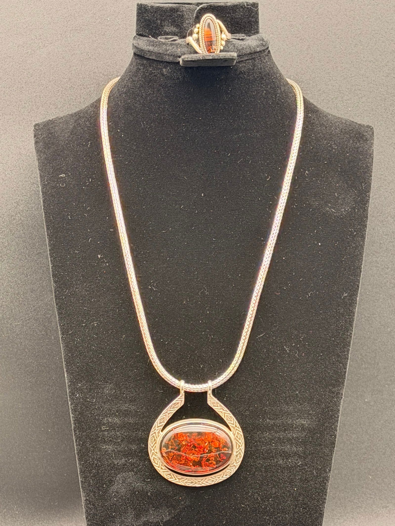 Vintage Sterling Silver Amber Pendant Necklace & Ring Set – 925 Marked, 43g Natural Baltic Amber (1 of 11)