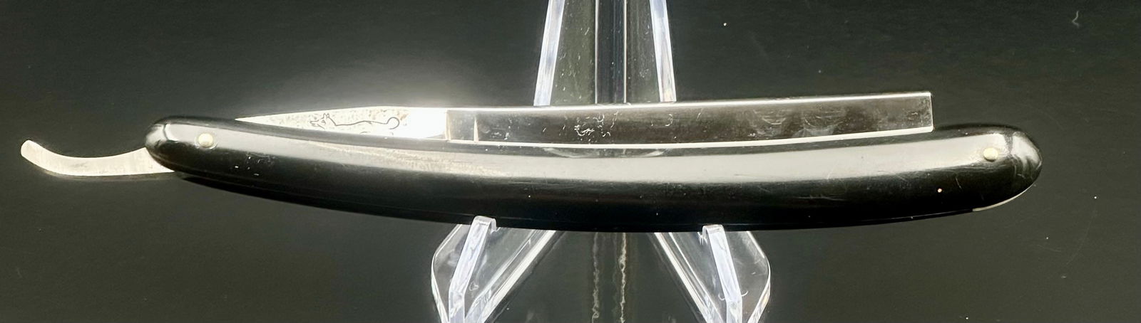 Vintage Fox Cutlery Co. Solingen Germany Straight Razor – Running Fox Trademark, Original Box (1 of 9)