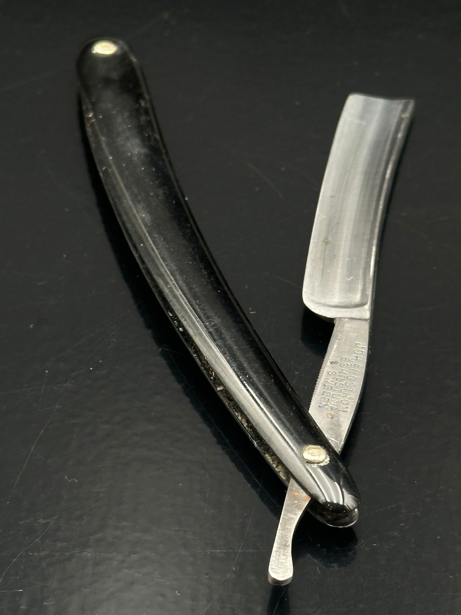 ANTIQUE JOHAN ENGSTRÖM SWEDEN MILITARY-MARKED STRAIGHT RAZOR – 1874 TANG STAMP (1 of 5)