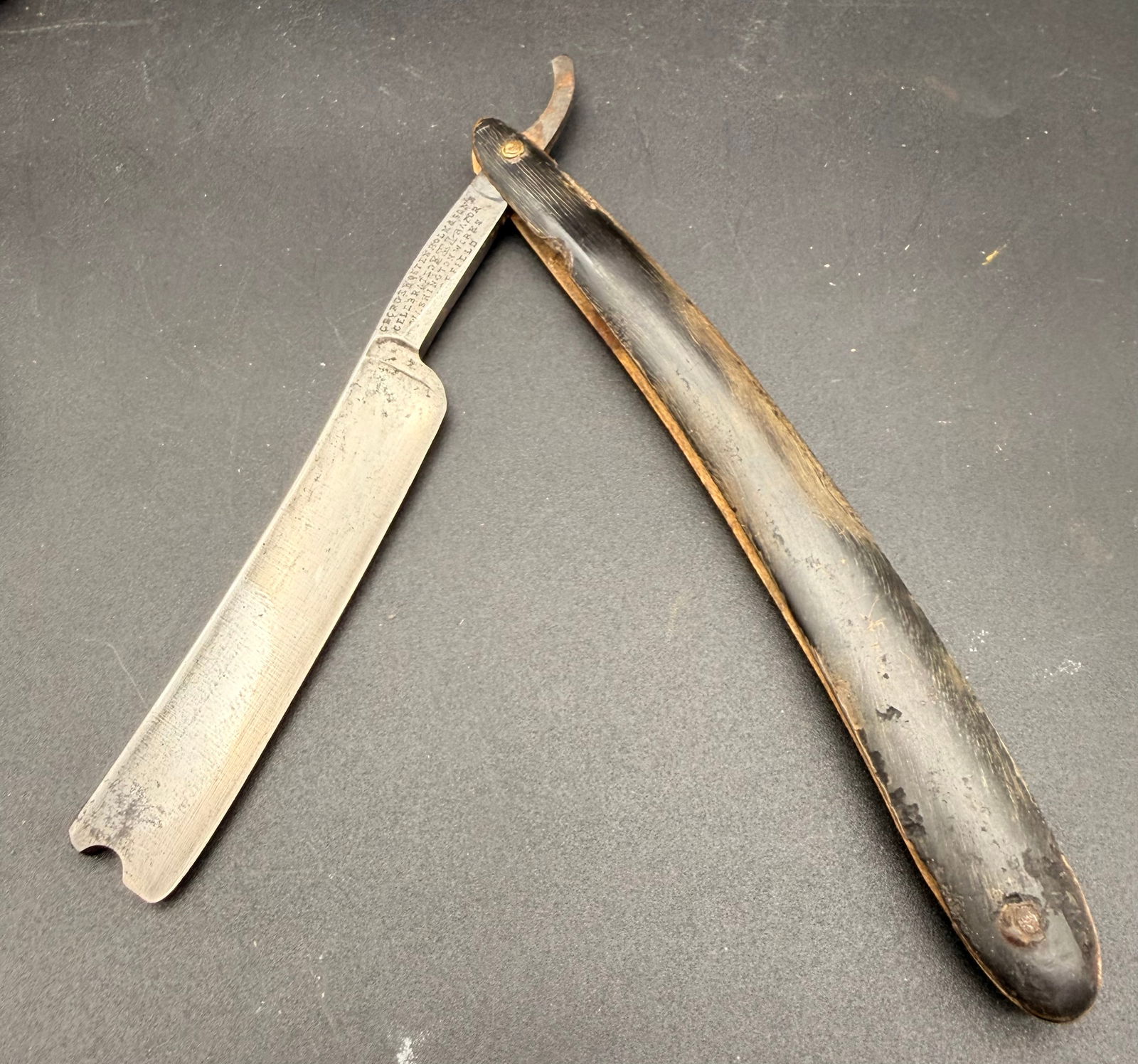 Antique George Wostenholm & Sons IXL Straight Razor – Sheffield – Washington Works – Vintage (1 of 6)