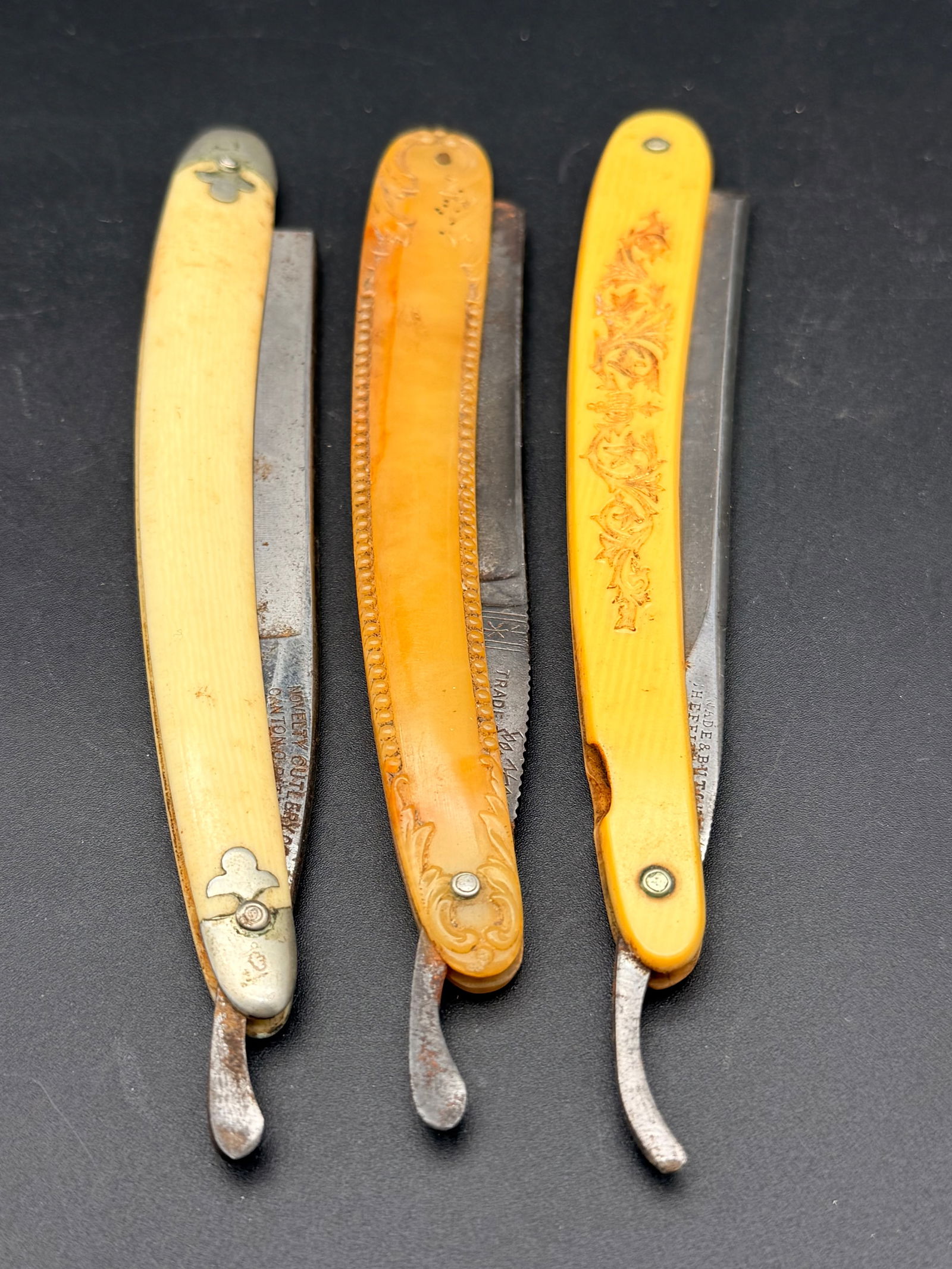 Lot of 3 Antique Straight Razors – Yellow Celluloid Handles – Early 1900s Barber Shaving Tools (1 of 12)