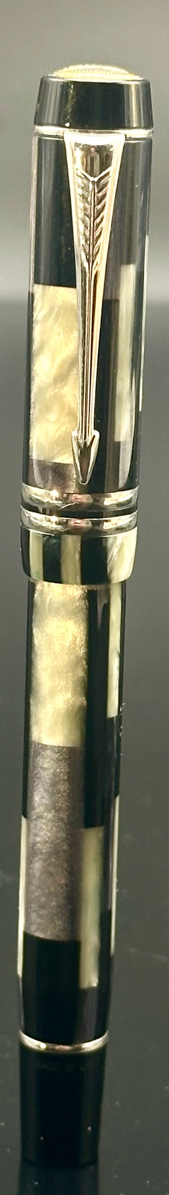 PARKER DUOFOLD MOSAIC SPECIAL EDITION FOUNTAIN PEN – 18K NIB – WITH BOX & BOOKLET (1 of 15)