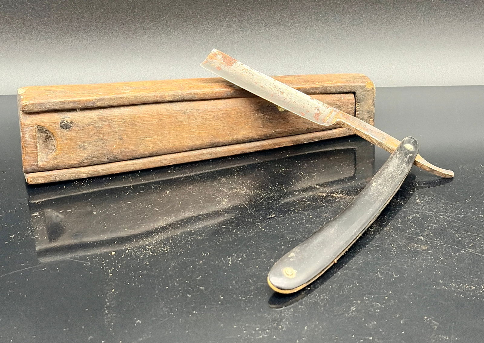 Antique Straight Razor & Wooden Hone Box Lot (1 of 5)