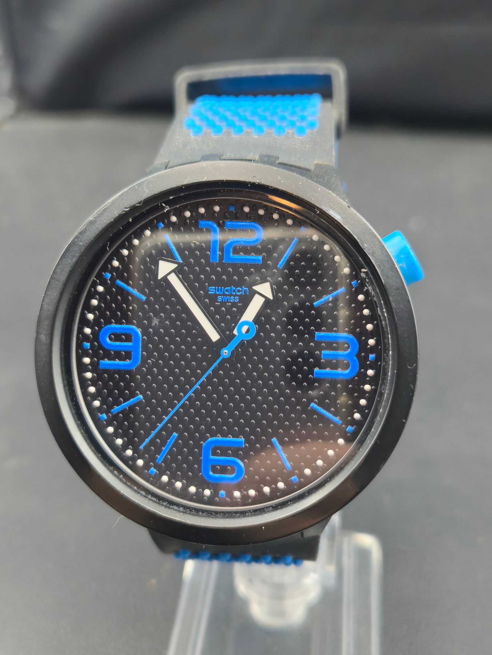 Swatch Swiss 47mm Black & Blue Textured Dial Quartz Watch – Runs (1 of 9)