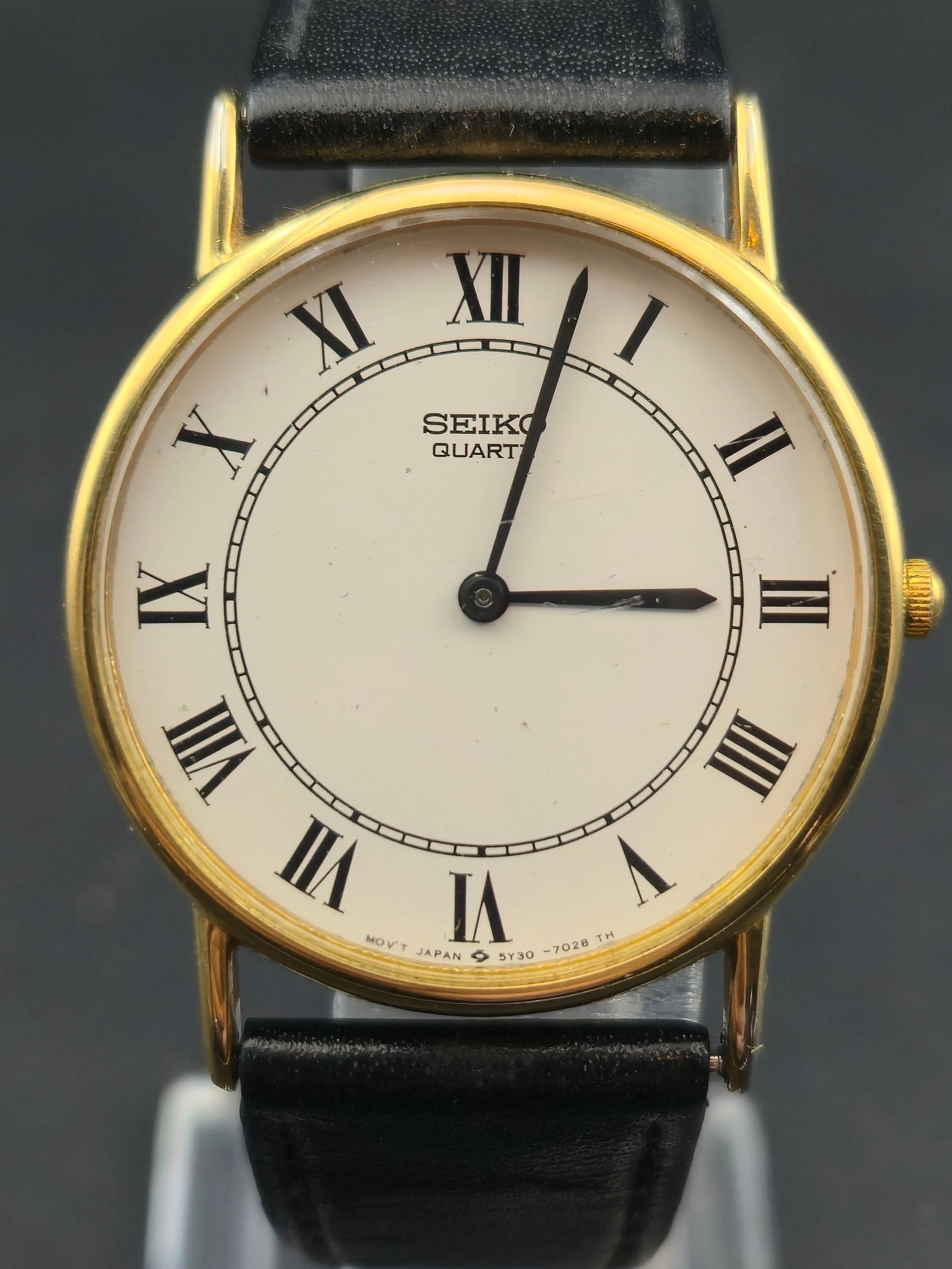 1987 Seiko 5Y30-7000 31mm Gold-Tone Roman Dial Quartz Dress Watch – New Battery (1 of 8)