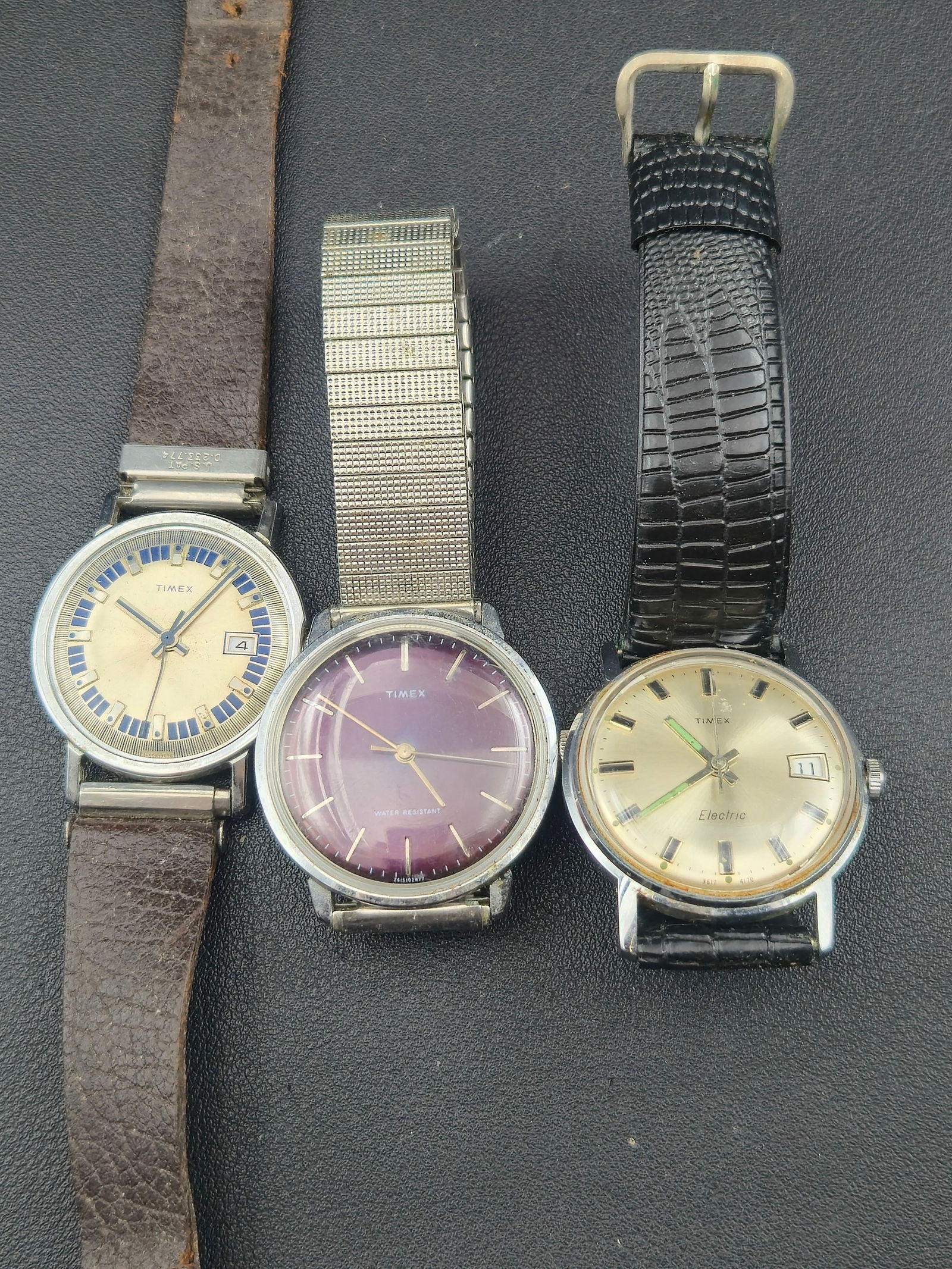 Lot of 3 Vintage Timex Watches 1960s–70s Blue Chapter Ring, Purple Dial, Electric Date Untested (1 of 7)