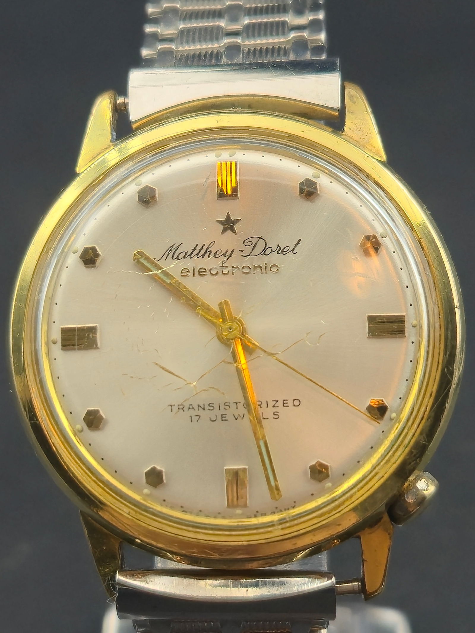 Matthey Doret Electronic 36mm Transistorized 17 Jewel Mens Watch Running New Battery (1 of 9)