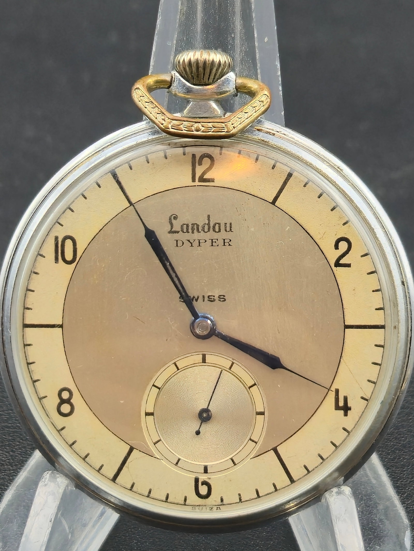 1930s Landau Dyper Swiss Pocket Watch 47.7mm – 15J Manual Wind – Art Deco Dial –: Vintage 1930s Landau Dyper Swiss pocket watch featuring a two-tone Art Deco dial with blued hands and a recessed small-seconds register. The original nickel-chrome case remains intact with a gold-tone