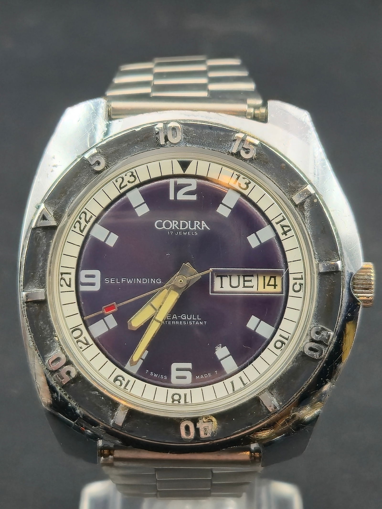 1970s Cordura Sea-Gull Automatic 17J Day-Date Diver Style 42.5mm Runs (1 of 10)