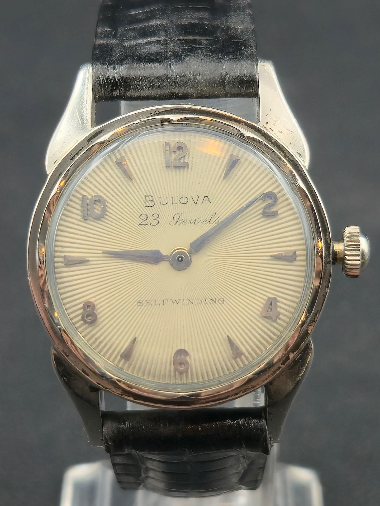 1950s Bulova 23 Jewels Self-Winding Cream Dial Stainless Steel Case 30.9mm Runs (1 of 11)