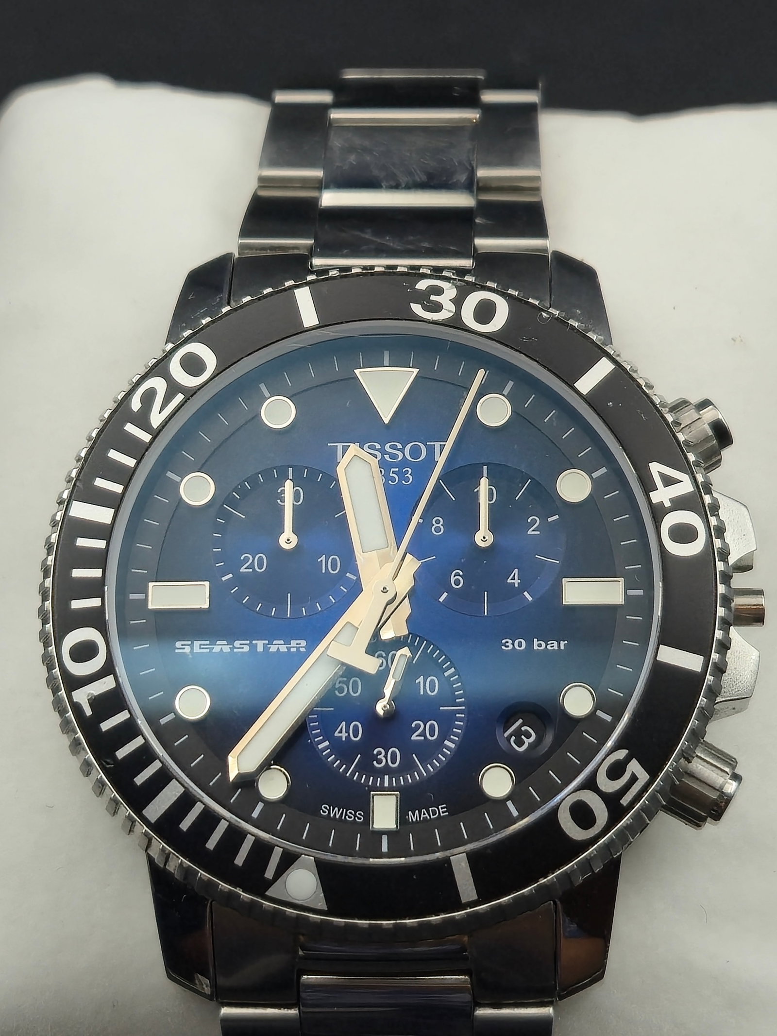 Tissot Seastar 1000 Chronograph Ref. T120.417A 2018 Stainless Steel: Modern professional dive chronograph from Tissot’s Seastar 1000 line, featuring a stainless steel case, blue dial, unidirectional dive bezel, and chronograph complication. This example is a full-siz