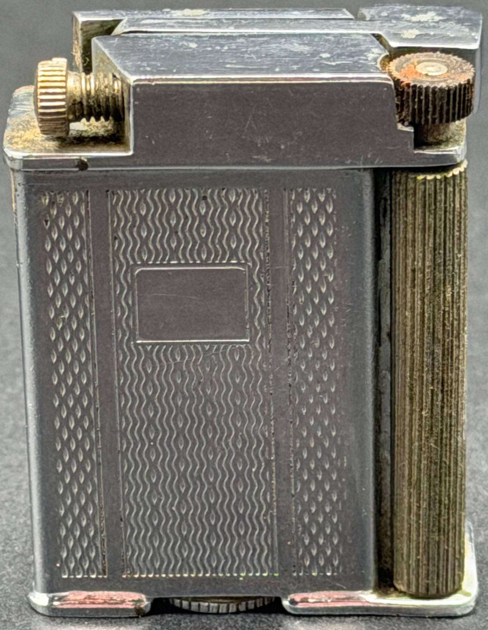 Ronson Standard Vintage Pocket Lighter Engine-Turned Pattern (1 of 5)