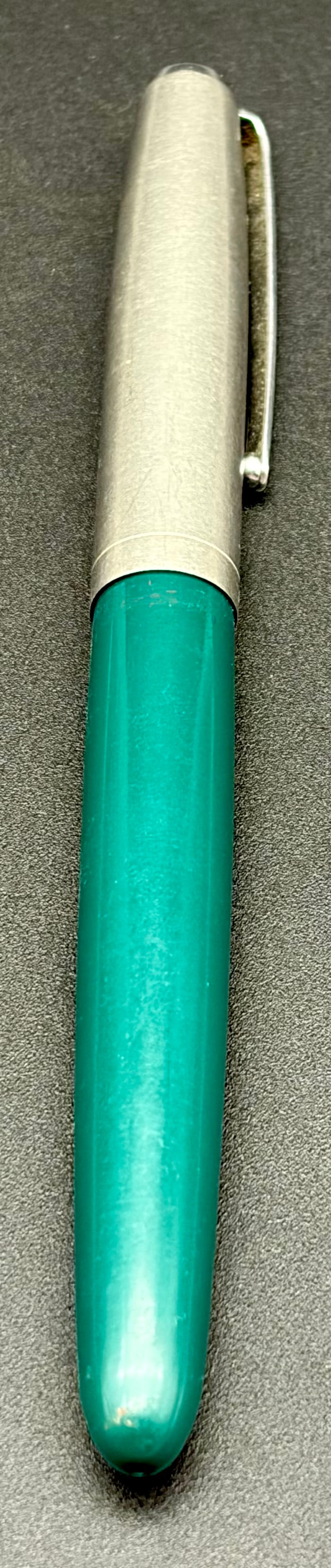 Vintage Parker Fountain Pen – Teal Barrel & Brushed Aluminum Cap – Mid-Century Modern – USA (1 of 6)