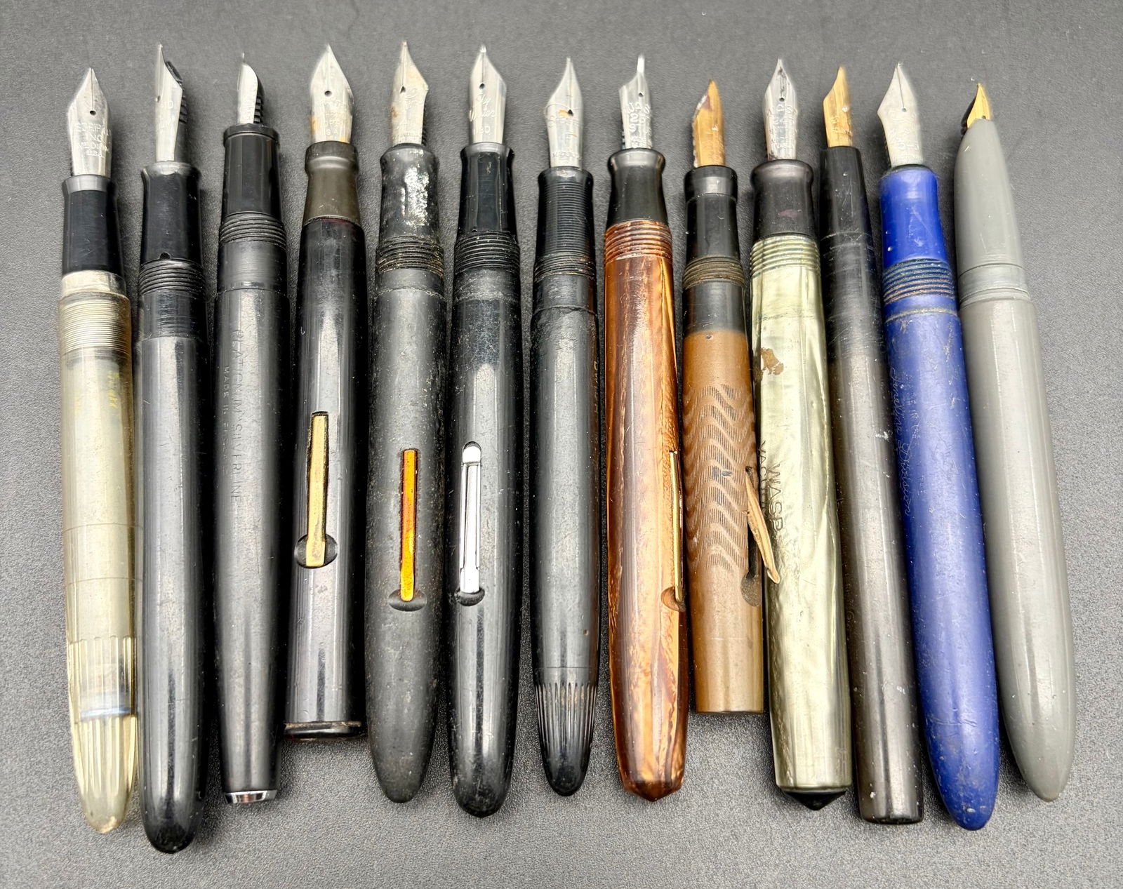 Bulk Lot Vintage Fountain Pens – Parts/Repair (1 of 3)