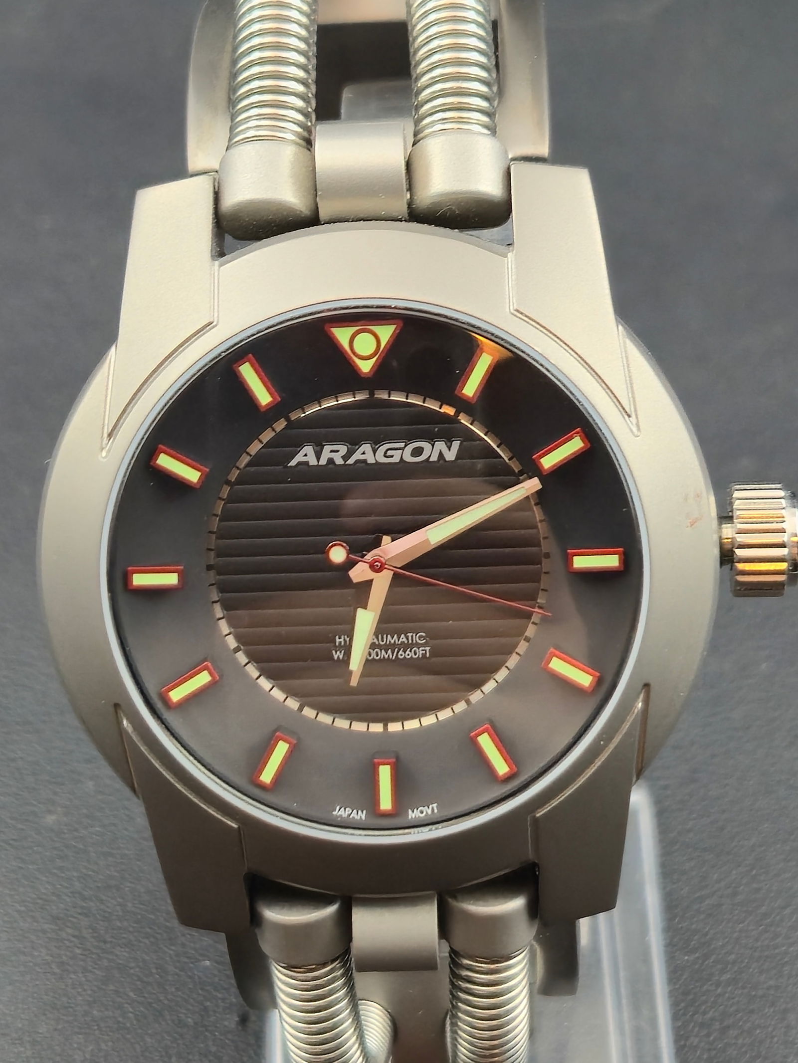 Aragon Wing Engineered Quartz Diver Stainless Steel Black Dial 46mm Modern (1 of 9)