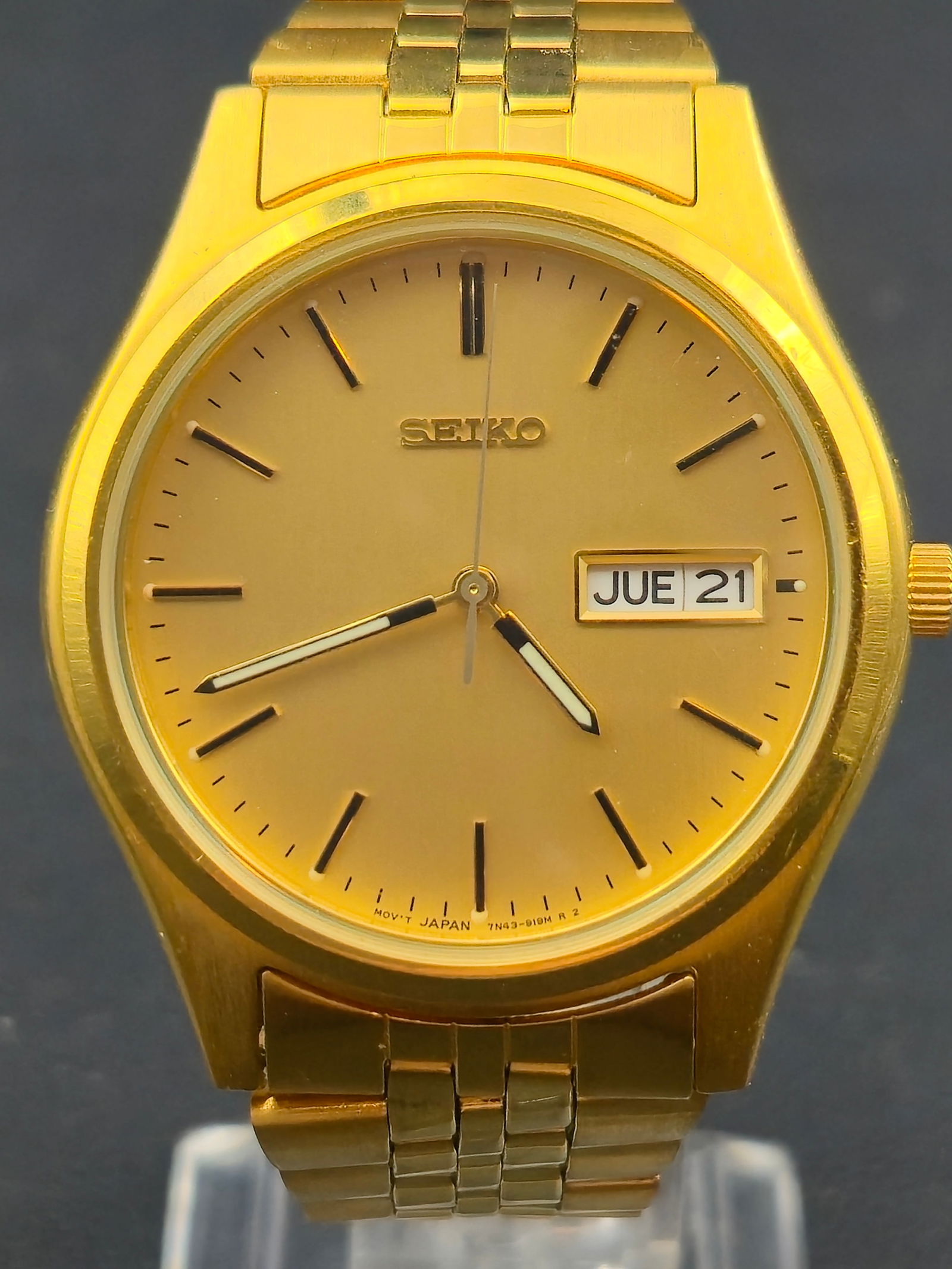 Seiko Quartz Day-Date Ref 7N43-9048 c.1990s Gold-Tone Bracelet Watch 36mm (1 of 9)
