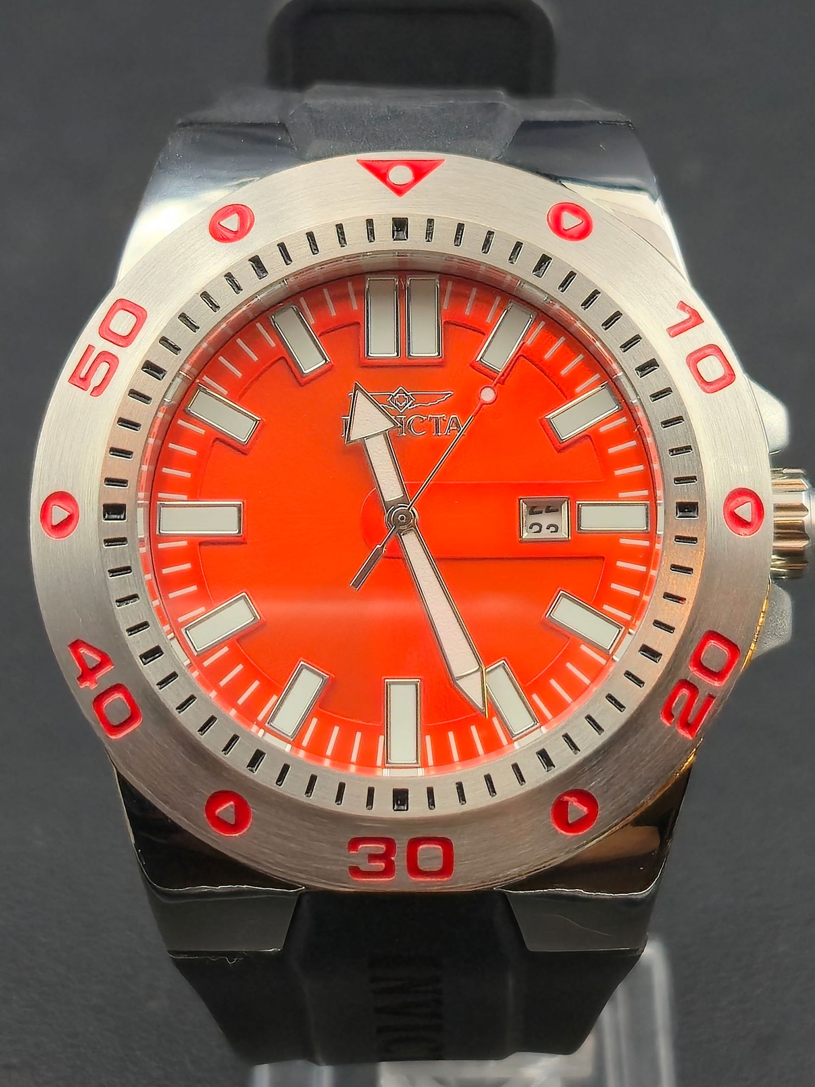 Invicta Pro Diver Quartz Ref 25761 Modern Stainless Steel Orange Dial 48mm (1 of 7)