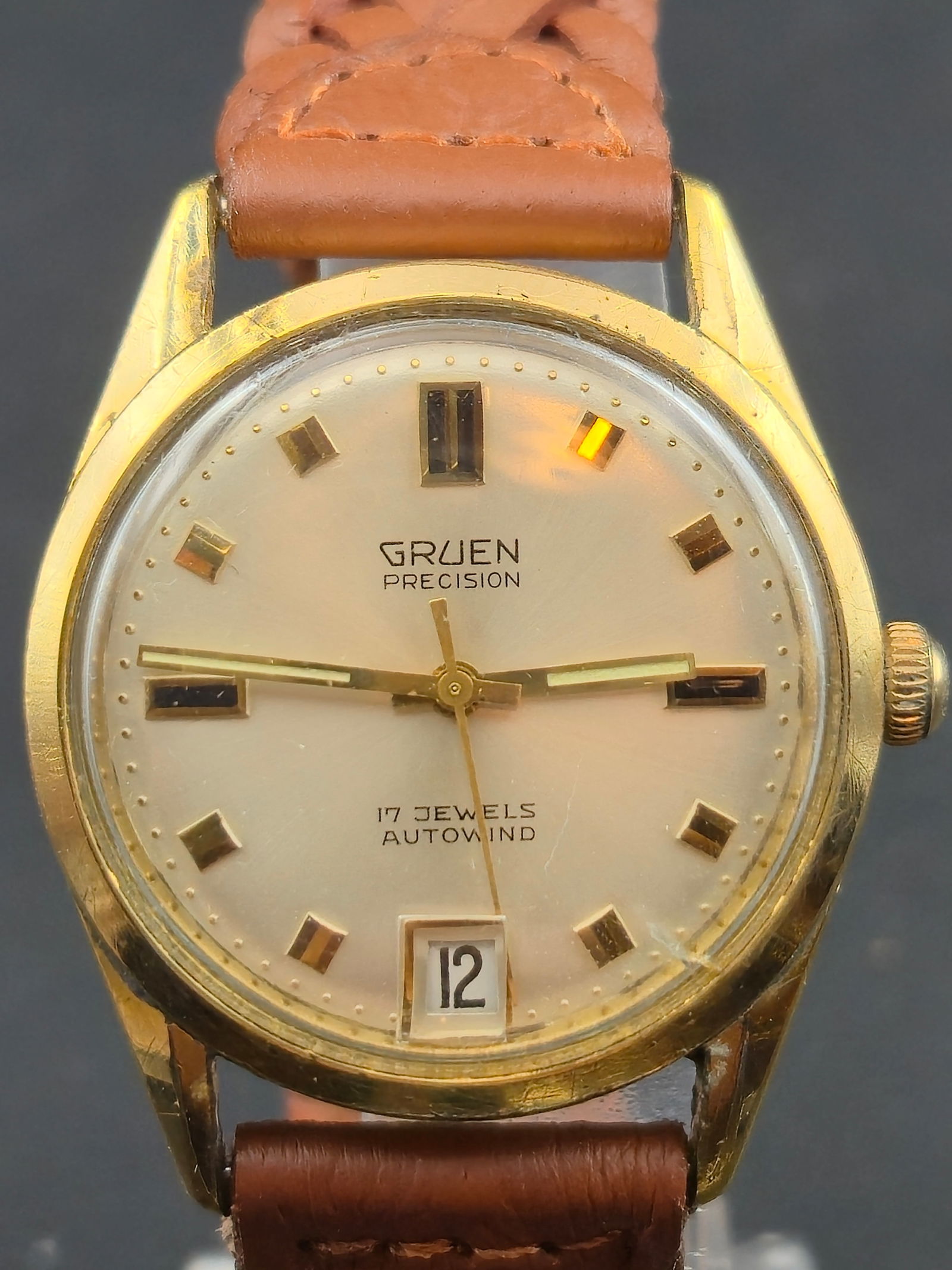 1960s Gruen Precision 17J Autowind Date Gold-Tone Wristwatch 34mm – Runs (1 of 11)