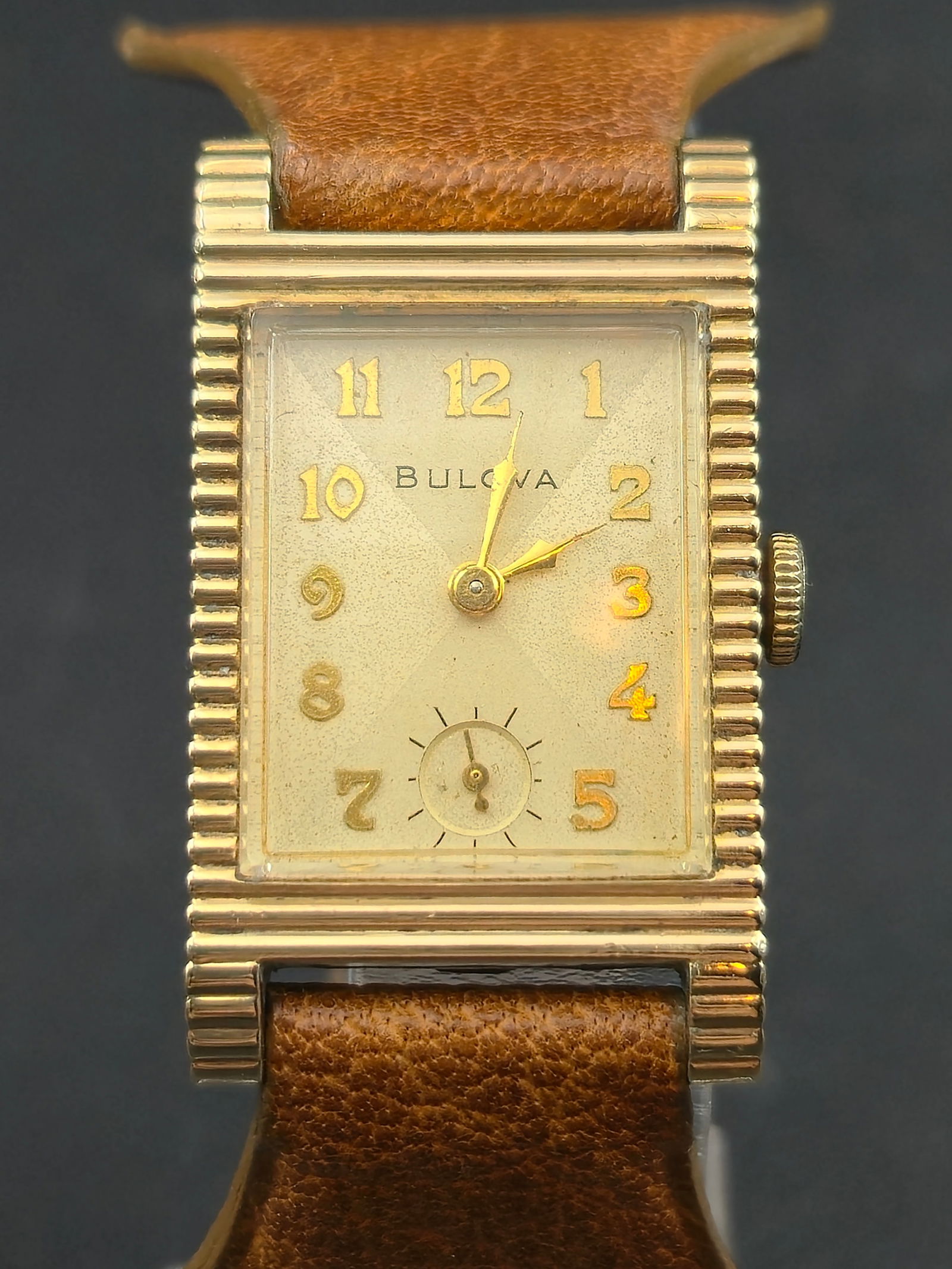 1940s Bulova Rectangular Swiss 21J Wristwatch 21mm 10K Gold Filled – Running (1 of 11)