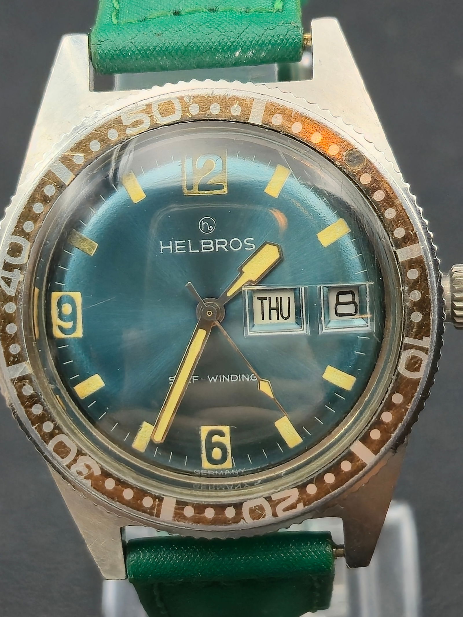 1970s Helbros Self-Winding Diver Watch – Blue Dial – 38mm – Runs (1 of 10)