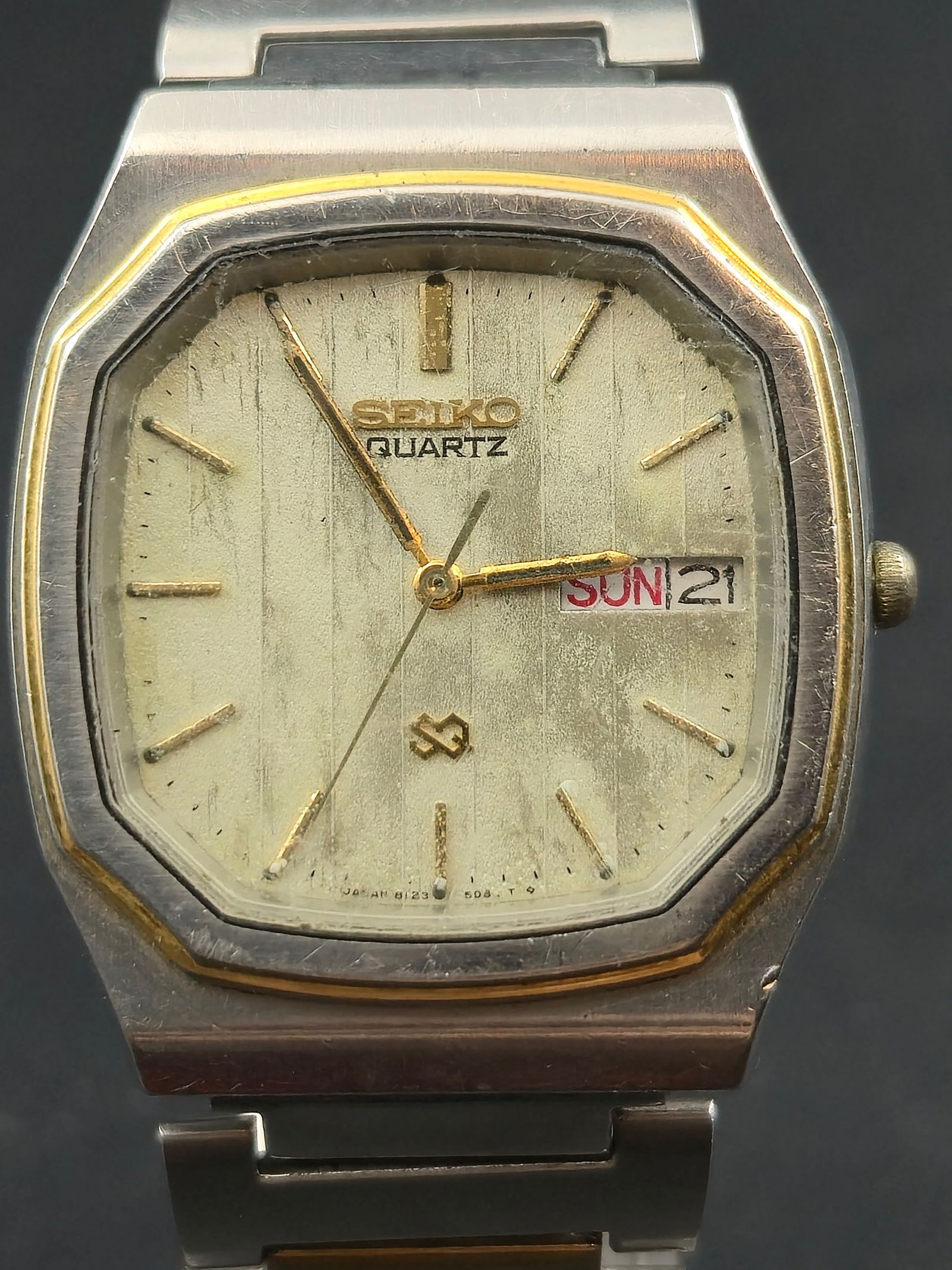 1970s Seiko Quartz Day-Date Ref. 8123-5060 – Two-Tone Octagonal Case – 33mm – Running (1 of 7)