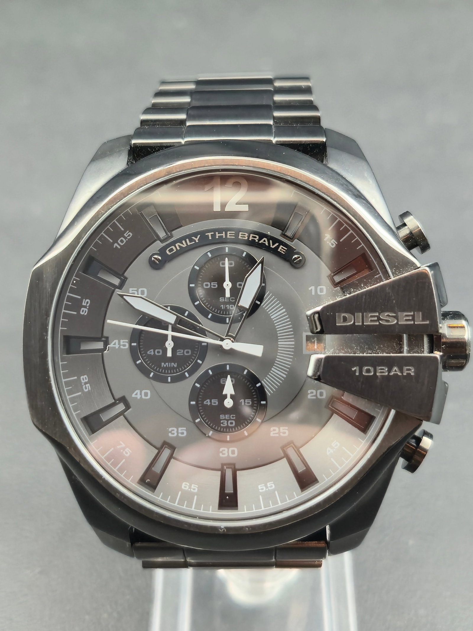 2000s Diesel Only The Brave Chronograph Watch Black Stainless Steel 54mm Runs Mint: Diesel Only The Brave chronograph wristwatch featuring a black and gray dial with multi subdial layout and bold industrial case design. Watch is running and presents in mint condition. Heavy stainless