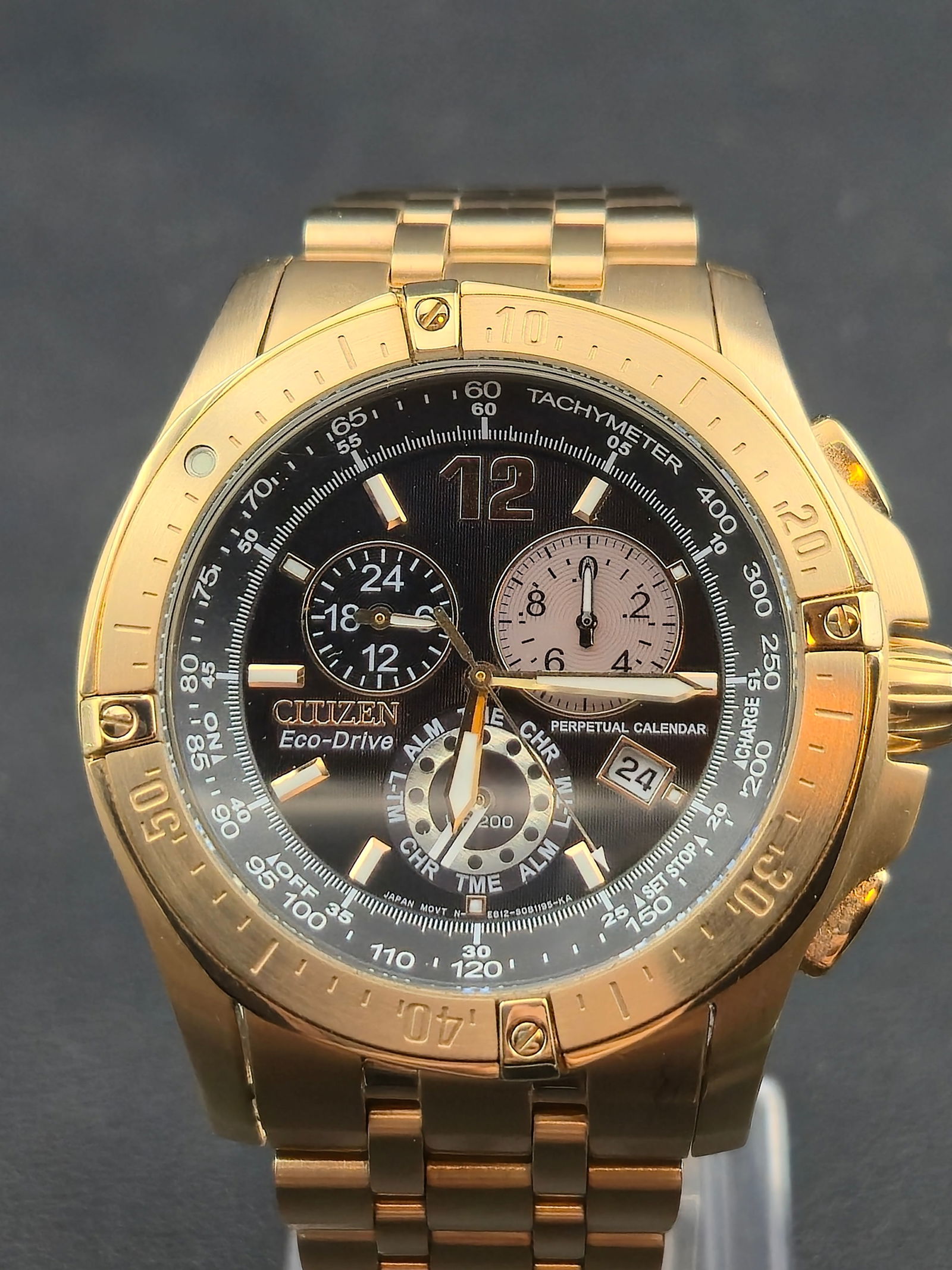 c.2000s Citizen Eco-Drive E812 Gold-Tone Chronograph Perpetual Calendar 46mm (1 of 9)