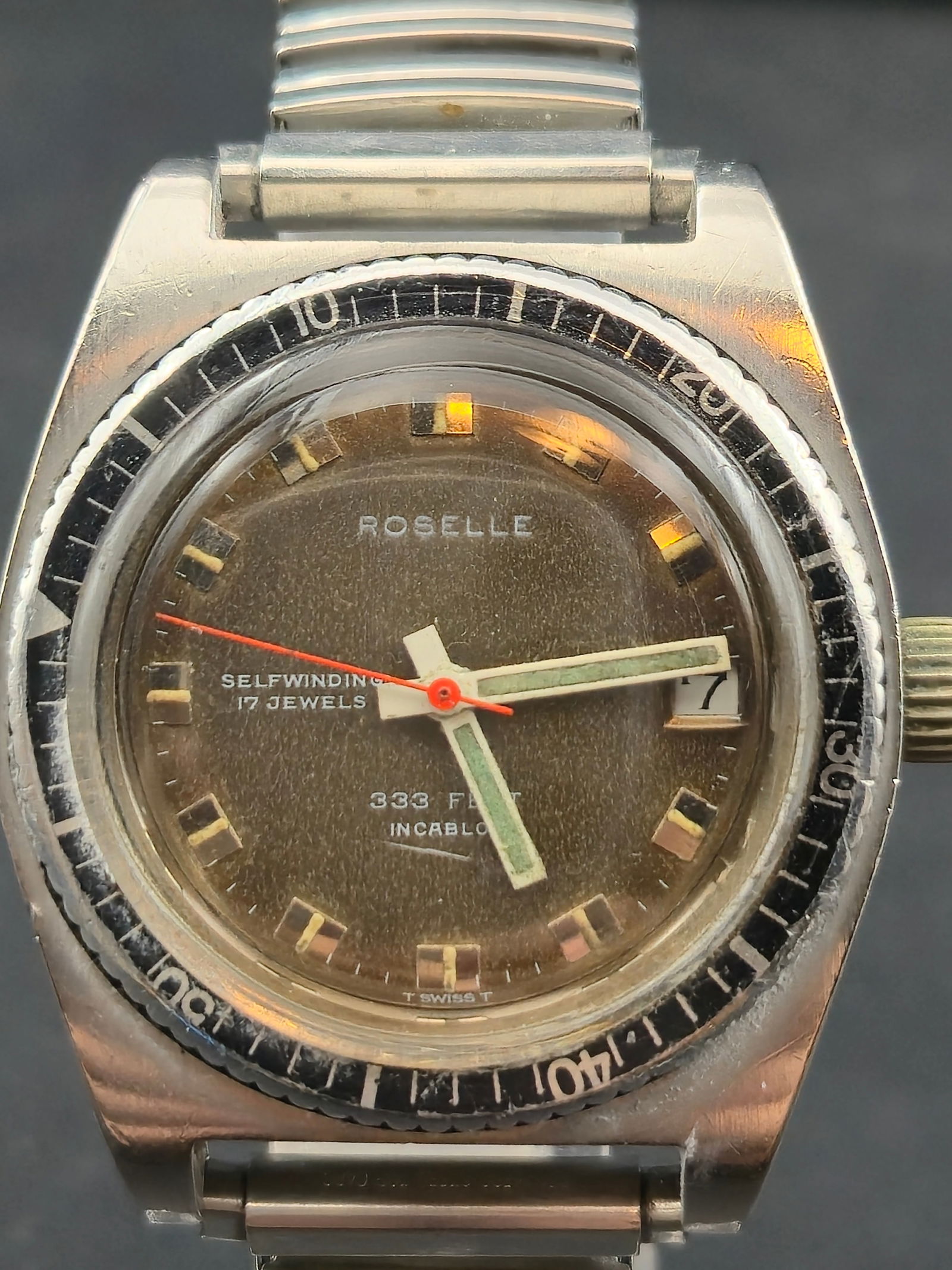 1960s Roselle Automatic Diver-Style 17J 10 ATM 35mm Stainless Running (1 of 10)