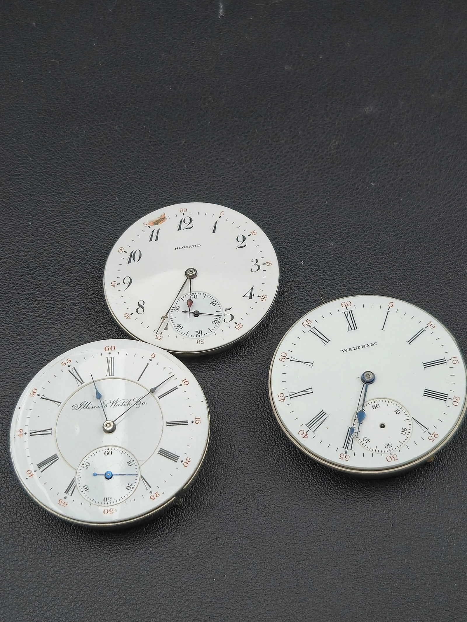 Lot of 3 Antique Pocket Watch Movements Illinois Waltham Howard Runs No Cases (1 of 7)