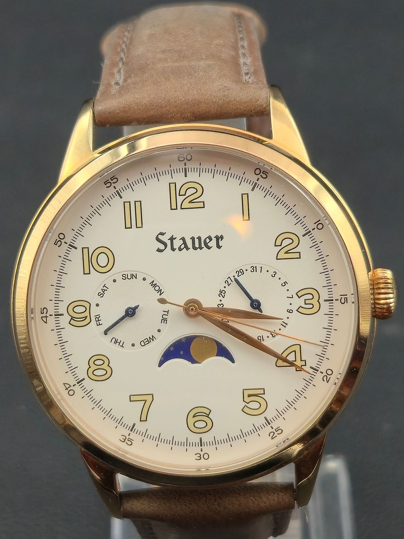Stauer Moonphase Calendar Quartz Watch Gold Tone 41mm Full Set (1 of 11)