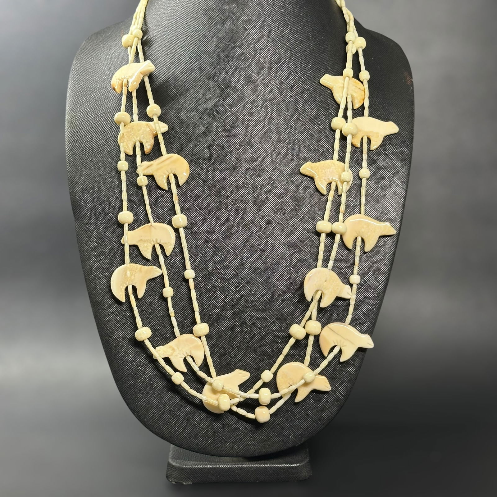 24"/68g Native American Zuni Triple Strand Carved Bone Bear Fetish Bead Necklace (1 of 10)