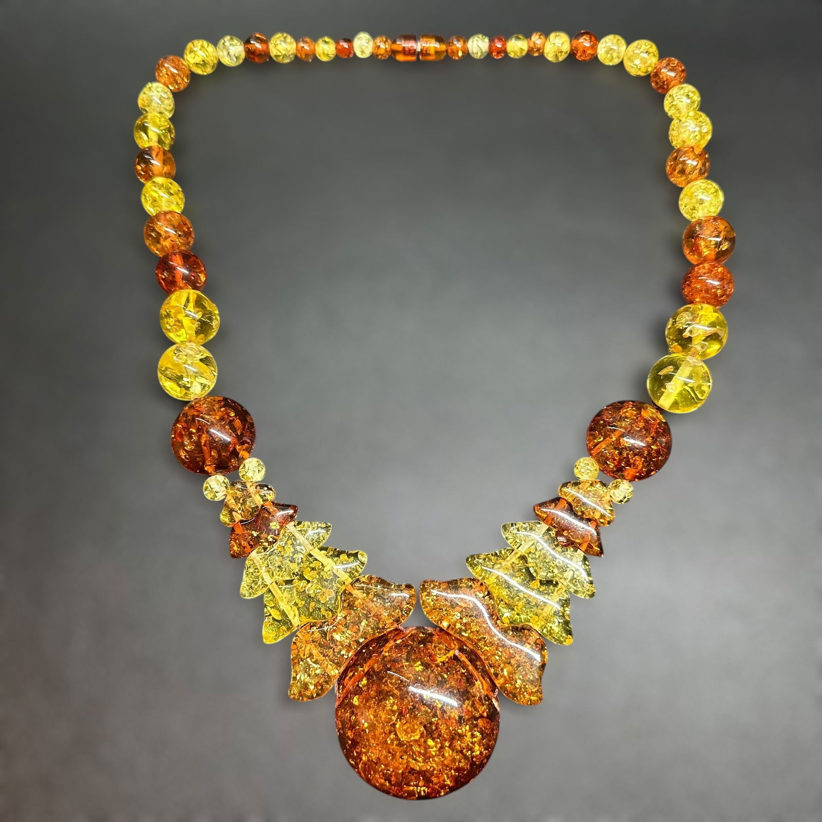21"/99g Vintage Amber Lucite Bead Necklace (1 of 12)