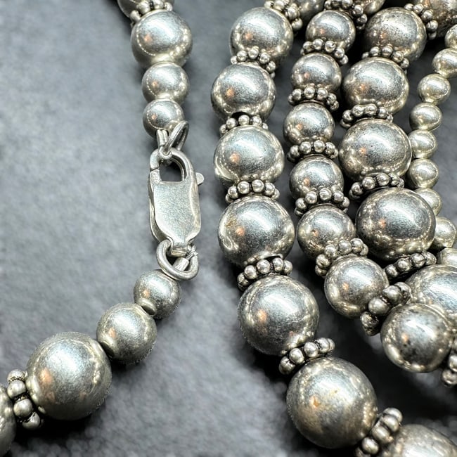 6.5"/29"/59g Sterling Tone Bead Necklace & Bracelet Set: 6.5"/29"/59g Silver Tone Bead Necklace & Bracelet SetBrand/Model: Unknown.Manufacturer Location: Not marked.Year Produced: Unknown.Condition: Overall good pre-owned condition with light surface wear a