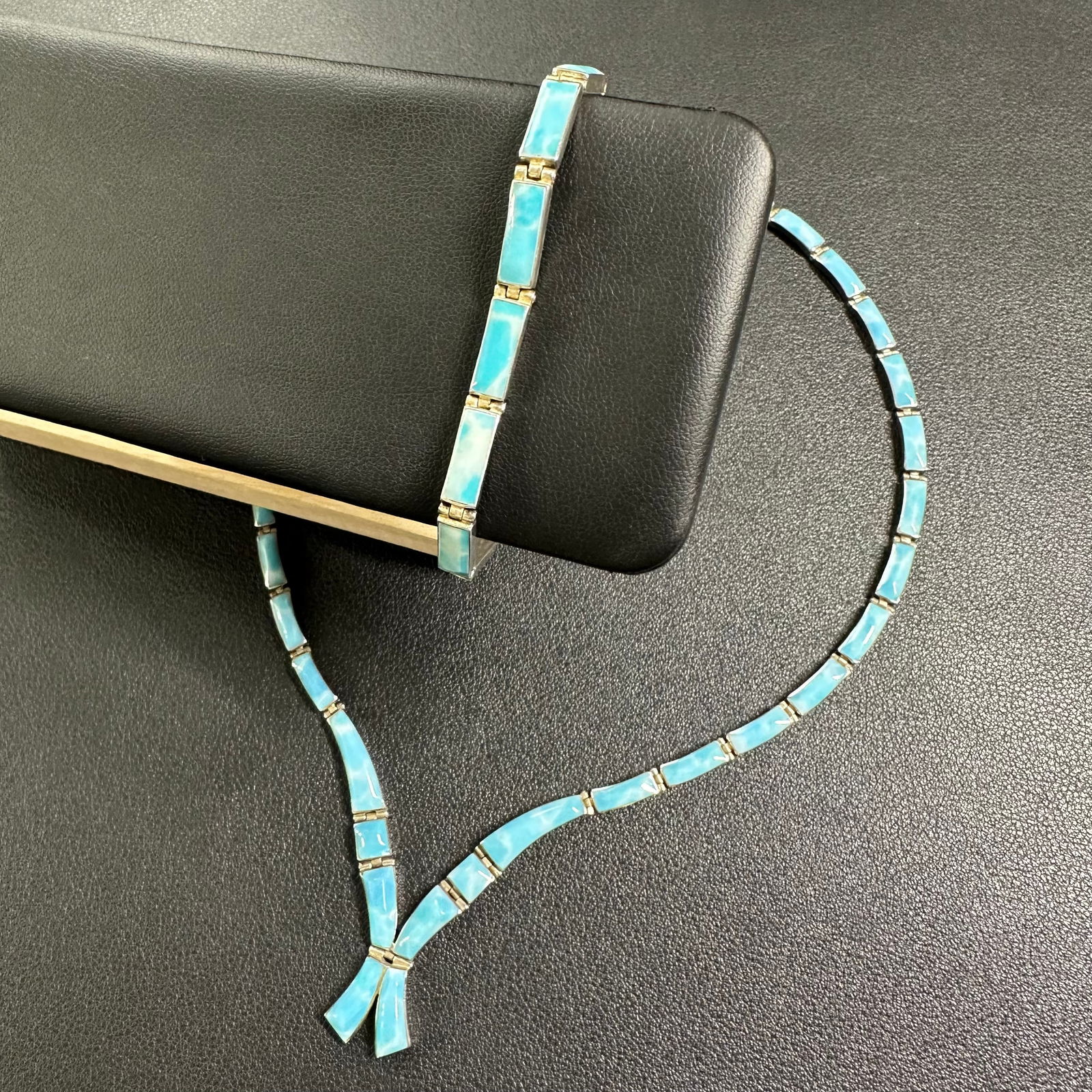 14”/7”/34g Silpada 925 Sterling Silver Turquoise Inlay Necklace & Bracelet Set: 14”/7”/34g 925 Sterling Silver Turquoise Inlay Necklace & Bracelet Set:Brand/Model: Silpada.Manufacturer Location: Mexico.Year Produced: Unknown.Condition: Overall good pre-owned condition