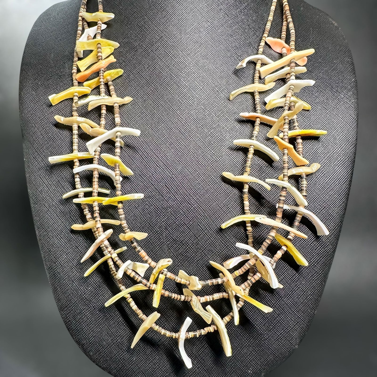 23"/61g Native American Zuni Multi-Strand Fetish Fish & Heishi Shell Bead Necklace (1 of 9)
