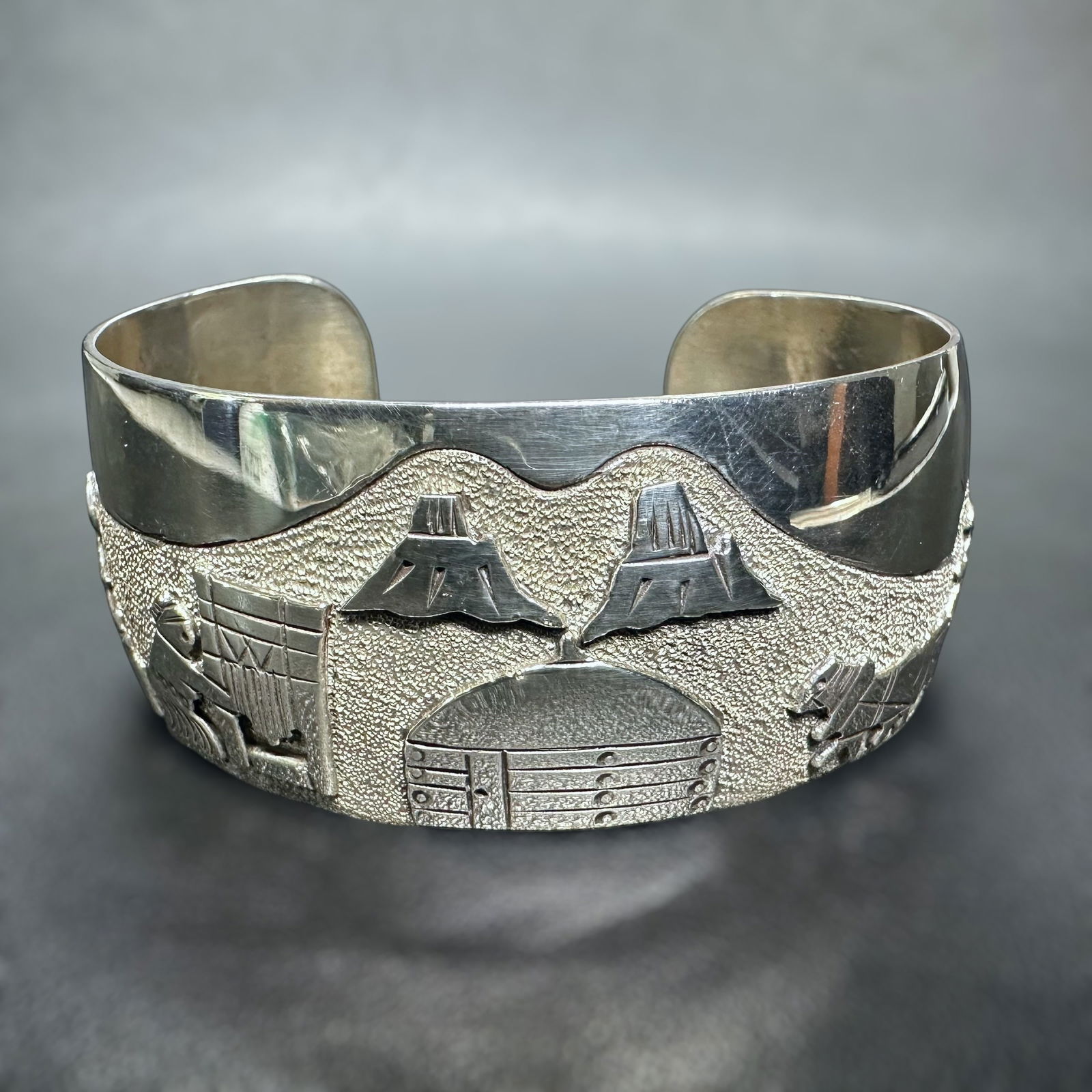 6.25"/44g Native American Apache Richard L. Reeve Sterling Silver Storyteller Cuff: 6.25”/44g Native American Apache Richard L. Reeve Sterling Silver Storyteller Cuff Bracelet:Brand/Model: Native American hallmark; “RR.” Richard L. Reeve; Apache artisan.Manufacturer Loc