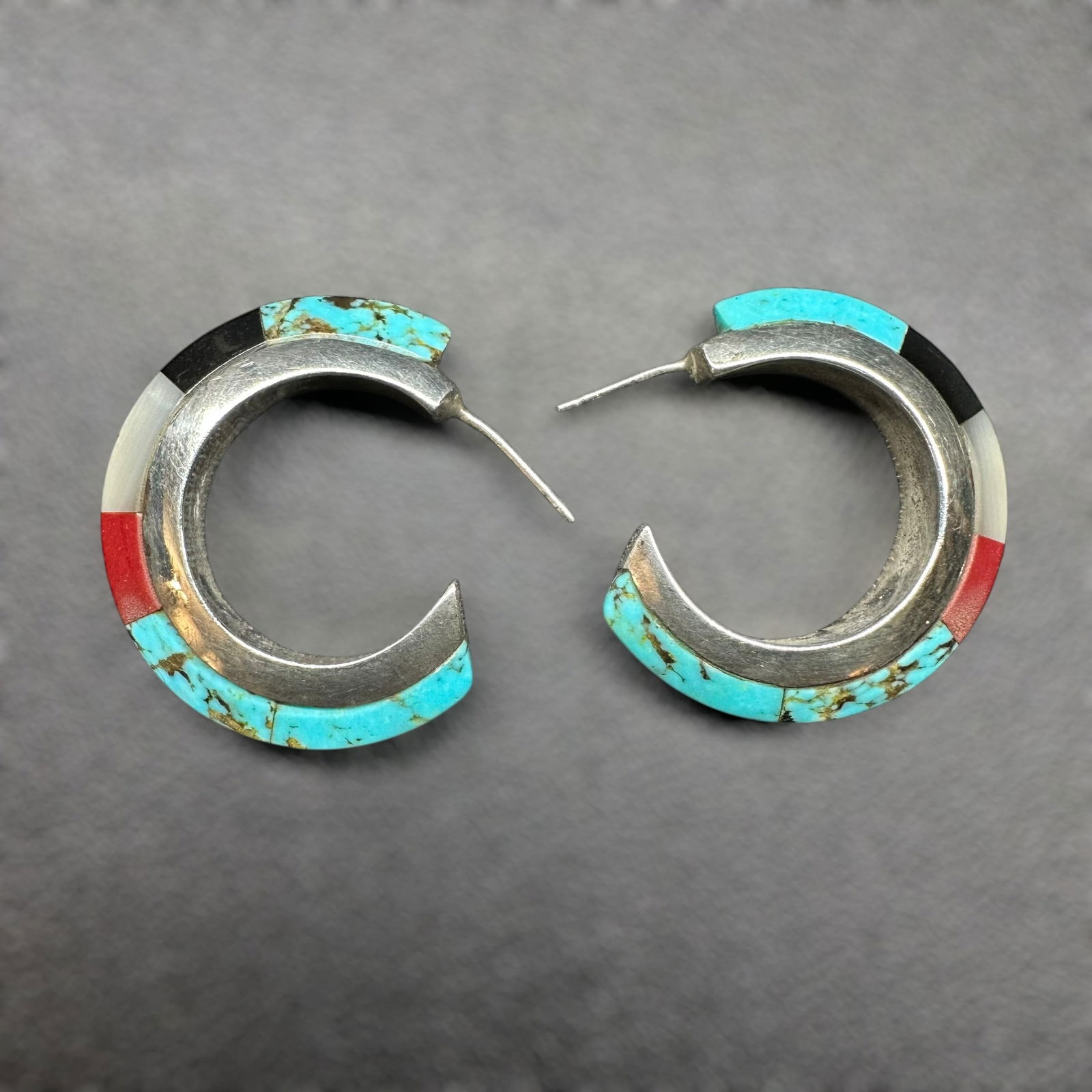 11g Native American Sterling Silver Multi-Stone Inlay Hoop Earrings: 11g Native American Sterling Silver Multi-Stone Inlay Hoop Earrings:Brand/Model: Unknown Native American artisan; no hallmark. Unknown. Traditional Zuni design.Manufacturer Location: Not marked.Condit