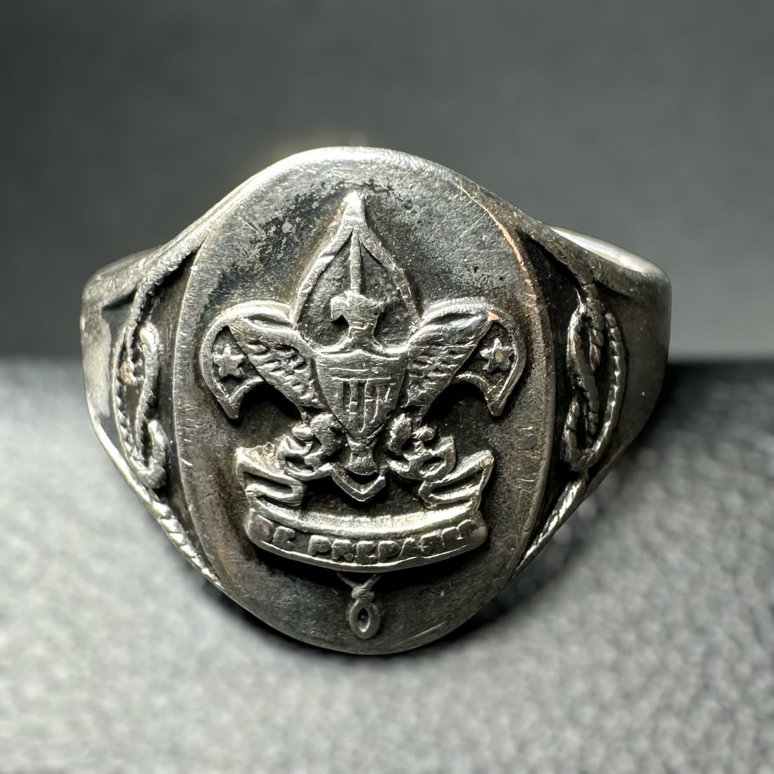 Sz8/4g 1950s Antique Sterling Silver Boy Scouts of America Eagle Scout Signet Ring: Sz8/4g 1950s Antique Sterling Silver Boy Scouts of America Eagle Scout Signet Ring:Brand/Model: Boy Scouts of America.Manufacturer Location:U.S.A.Year Produced: 1950s.Condition: Overall good antique c
