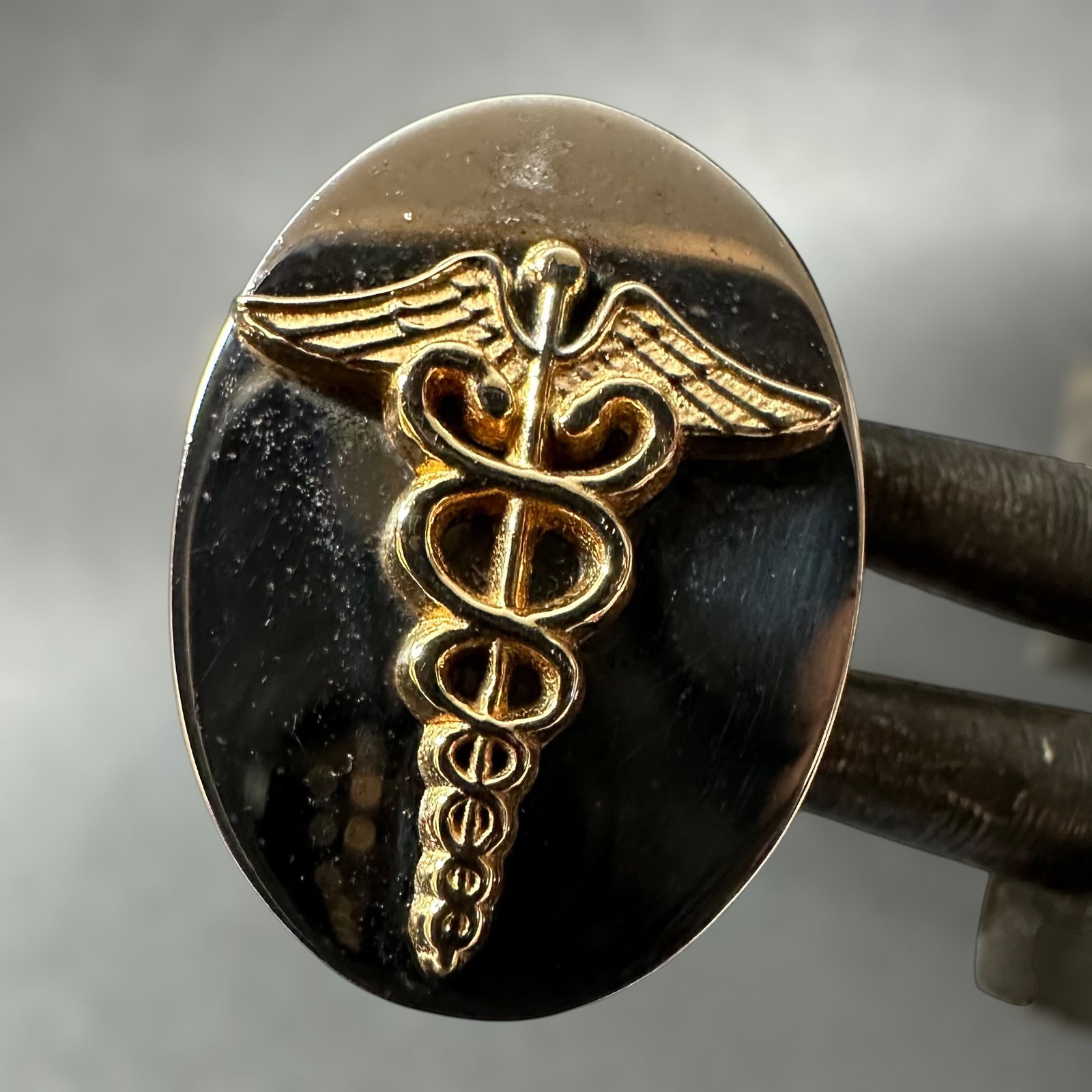8g Legere CDL 925 Sterling Silver & Gold Plated Caduceus Cufflinks: 8g Legere CDL 925 Sterling Silver & Gold Plated Caduceus Cufflinks:Brand/Model: Legere Elegant Jewelry.Manufacturer Location: Not marked.Year Produced: Unknown; likely late 20th century.Condition: Ove