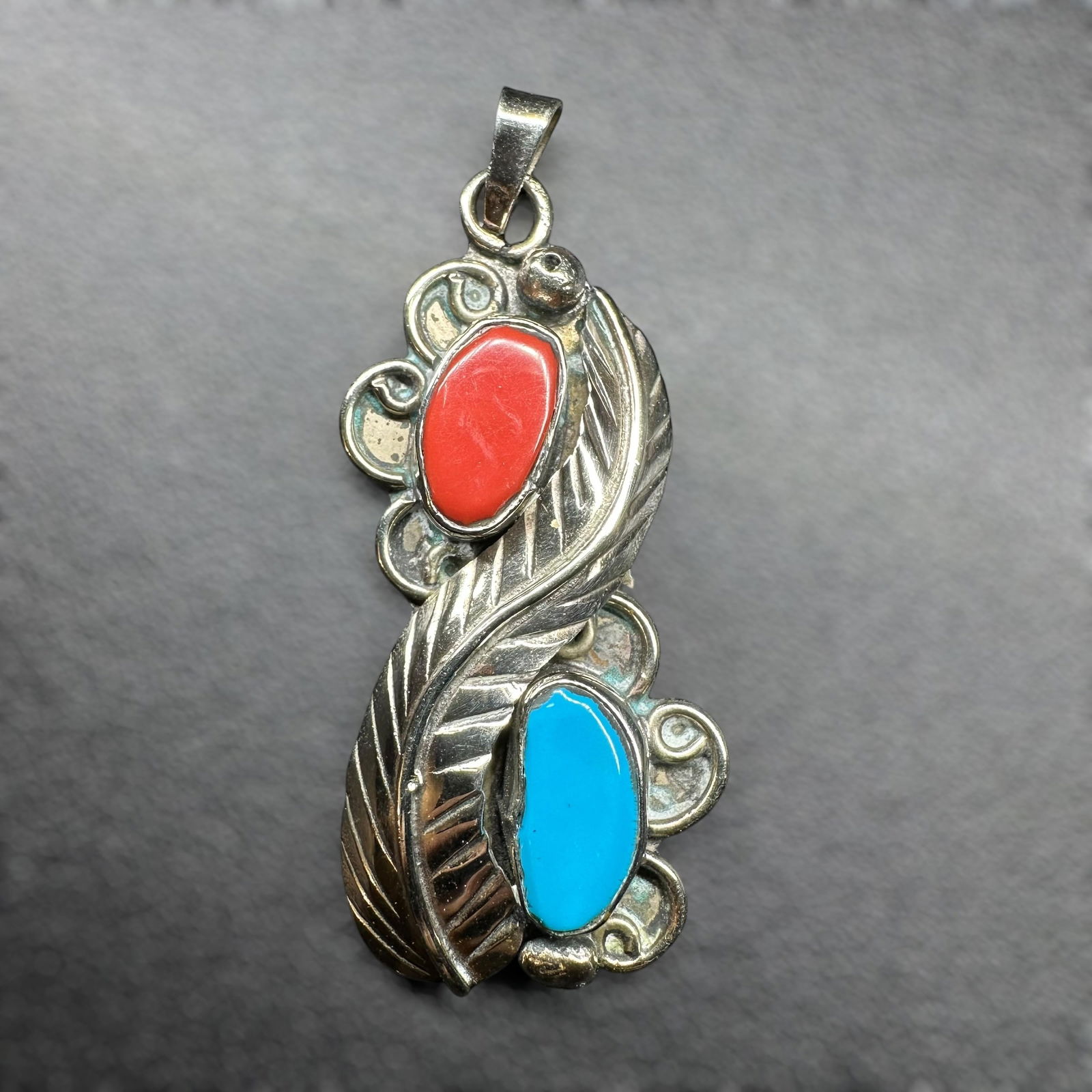 6g Native American Silver Tone Nickel Turquoise Coral Pendant: 6g Native American Silver Tone Nickel Turquoise Coral Pendant:Brand/Model: No hallmark. Unknown. Native American.Manufacturer Location: Not marked.Year Produced: Unknown.Condition: Overall good condit