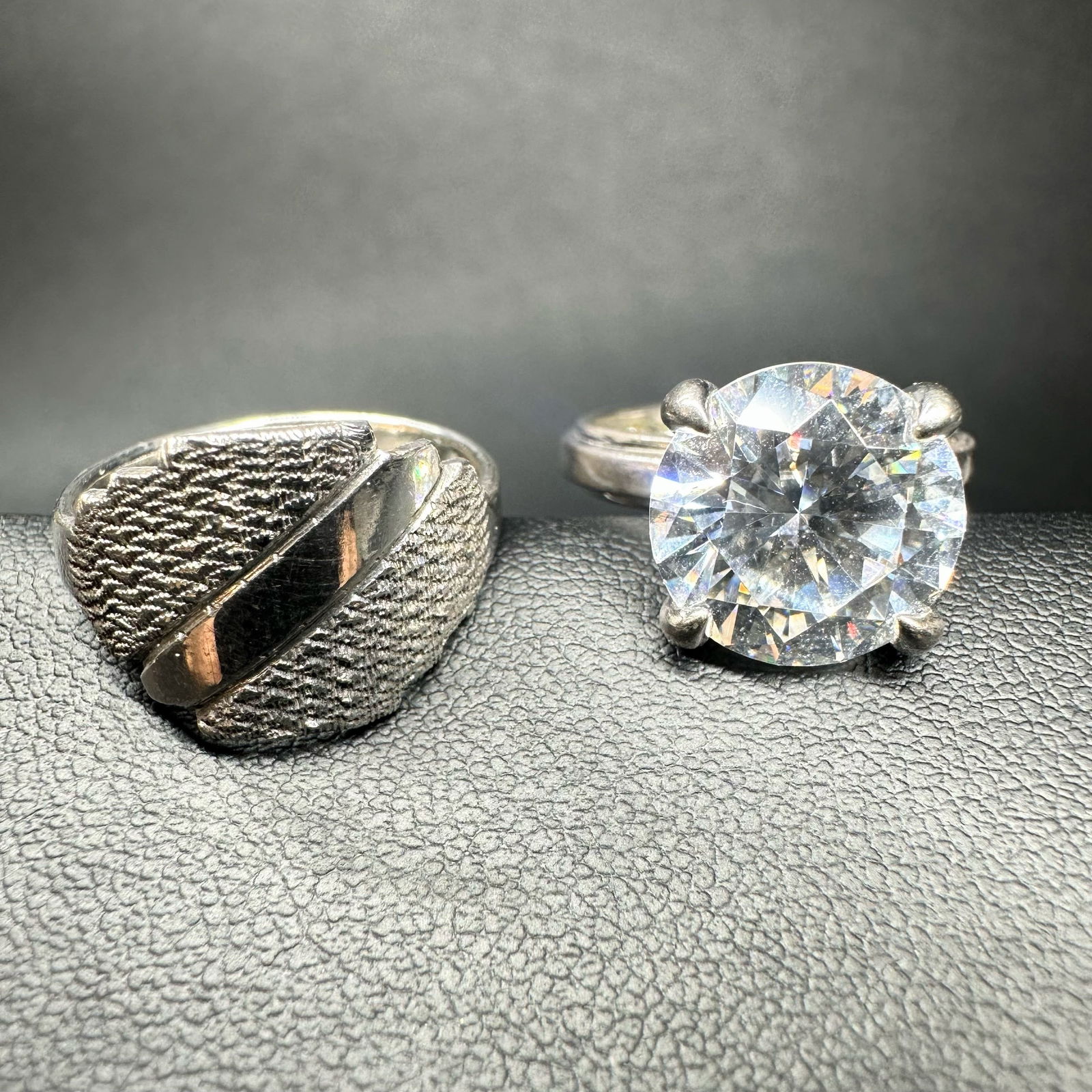 Sz8/Sz6.75/8g Faceted Cubic Zirconia & Etched Sterling Silver Ring Lot (1 of 14)